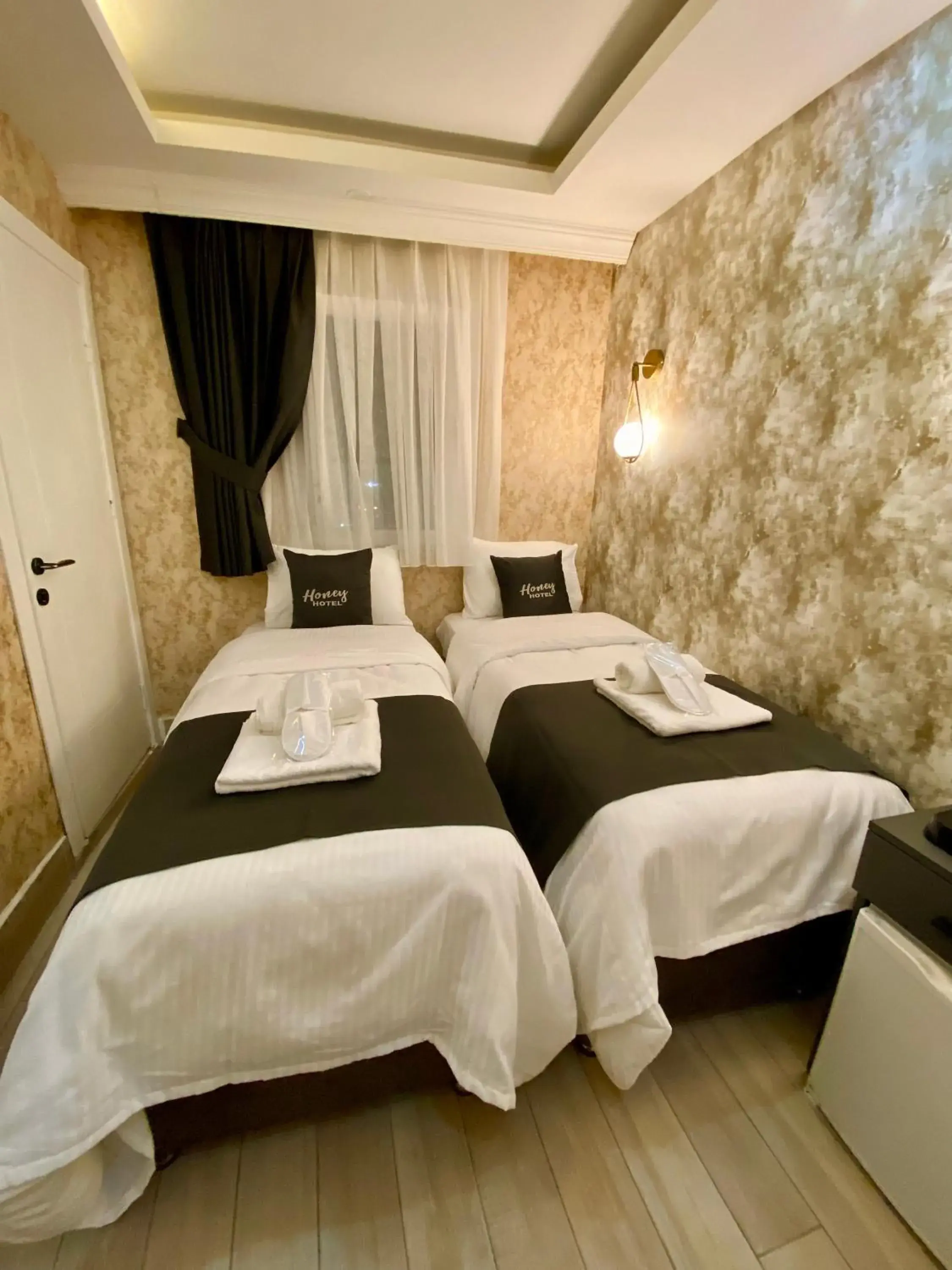 Standard Twin Room - single occupancy in Honey Hotel Standard Twin Room - single occupancy in Honey Hotel