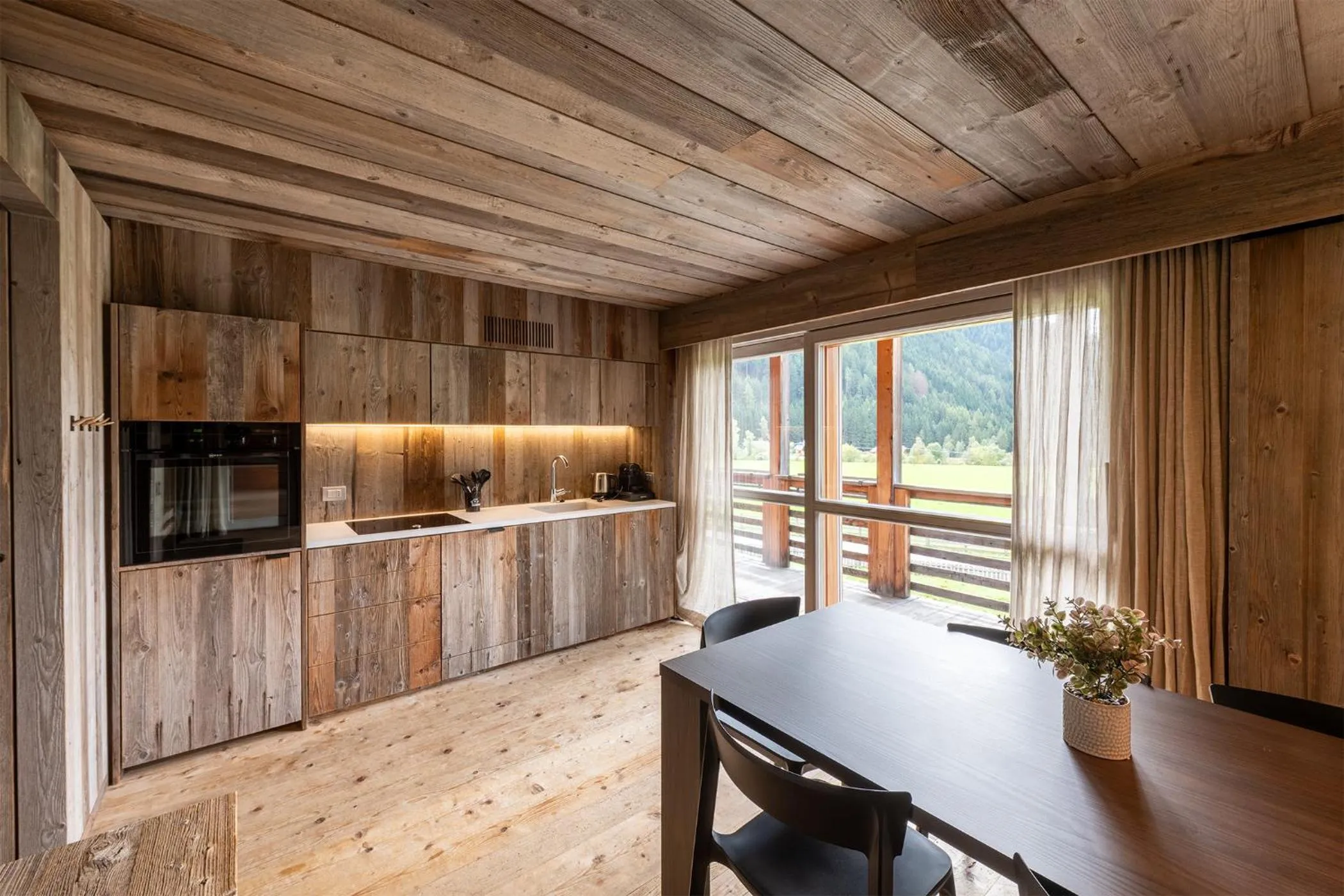 Three-Bedroom Premium Apartment in Mountain Exzelent Residence - Luxury Alpine Apartments