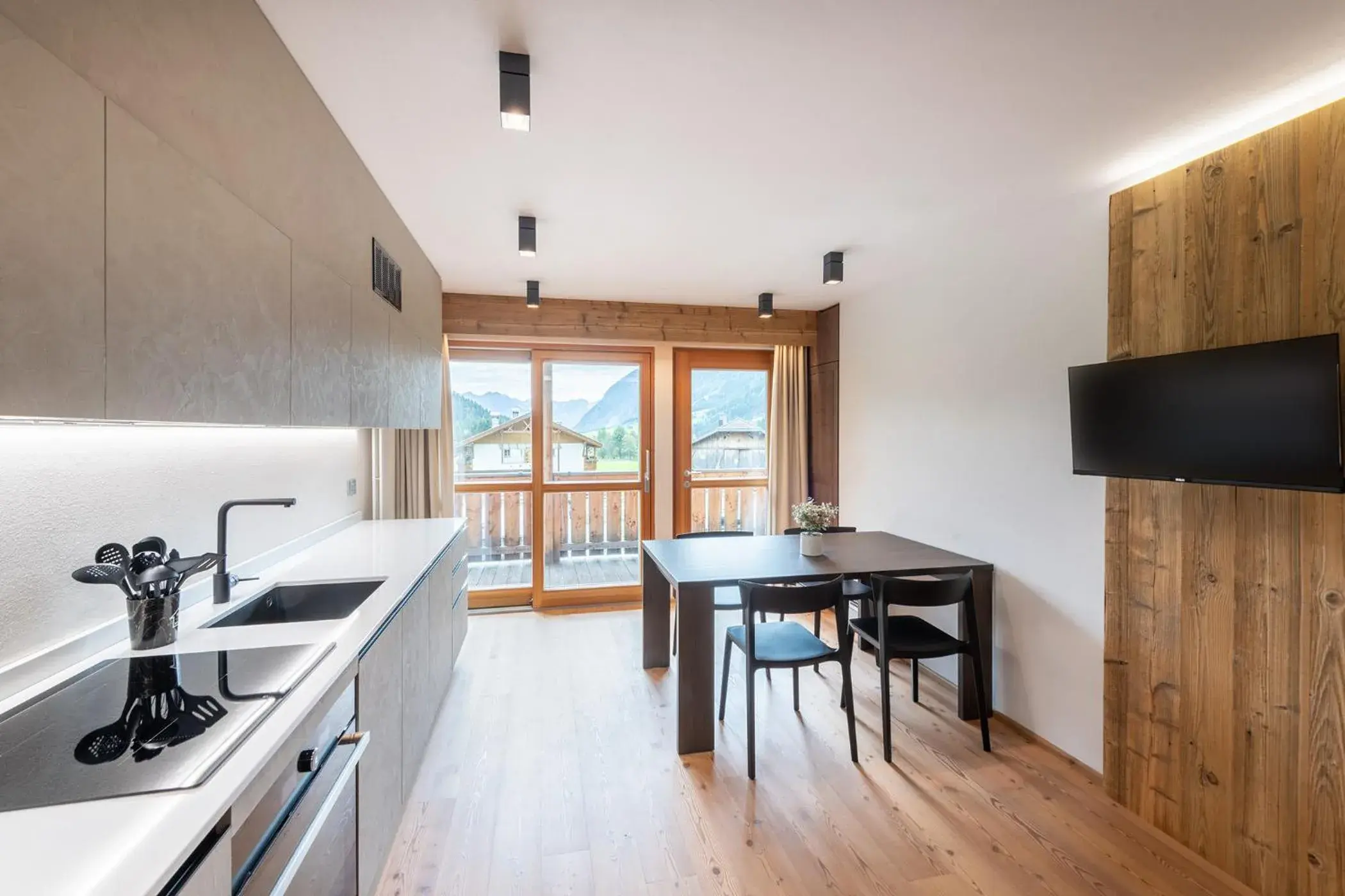 Deluxe One-Bedroom Apartment in Mountain Exzelent Residence - Luxury Alpine Apartments Deluxe One-Bedroom Apartment in Mountain Exzelent Residence - Luxury Alpine Apartments