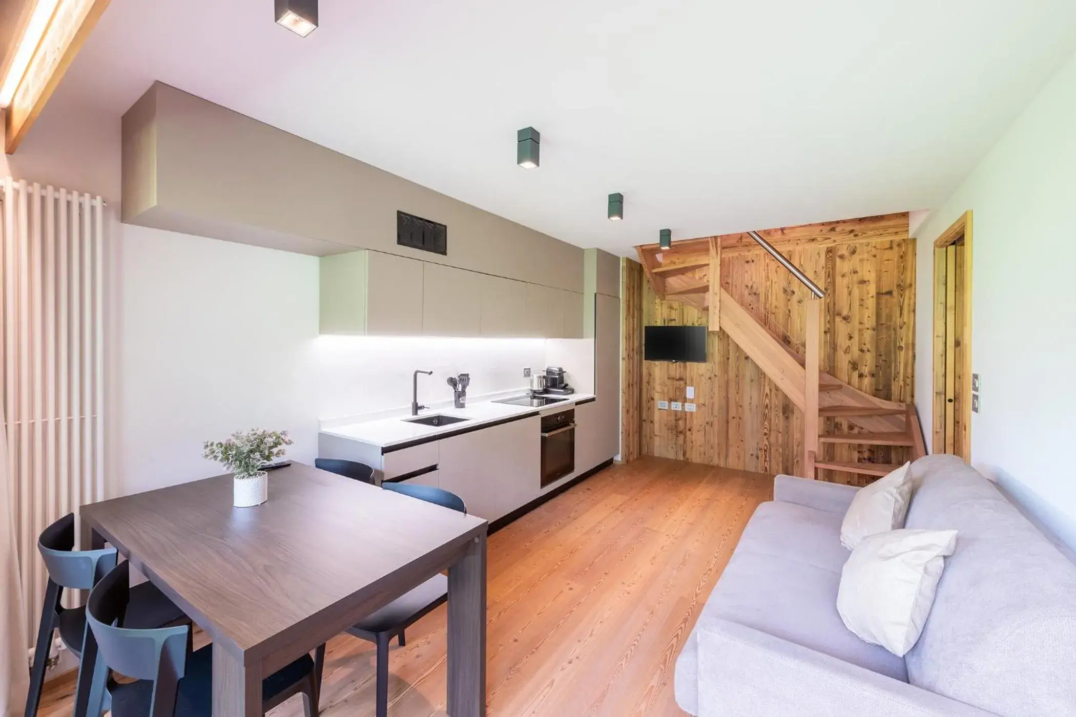 Two-Bedroom Deluxe Apartment in Mountain Exzelent Residence - Luxury Alpine Apartments Two-Bedroom Deluxe Apartment in Mountain Exzelent Residence - Luxury Alpine Apartments