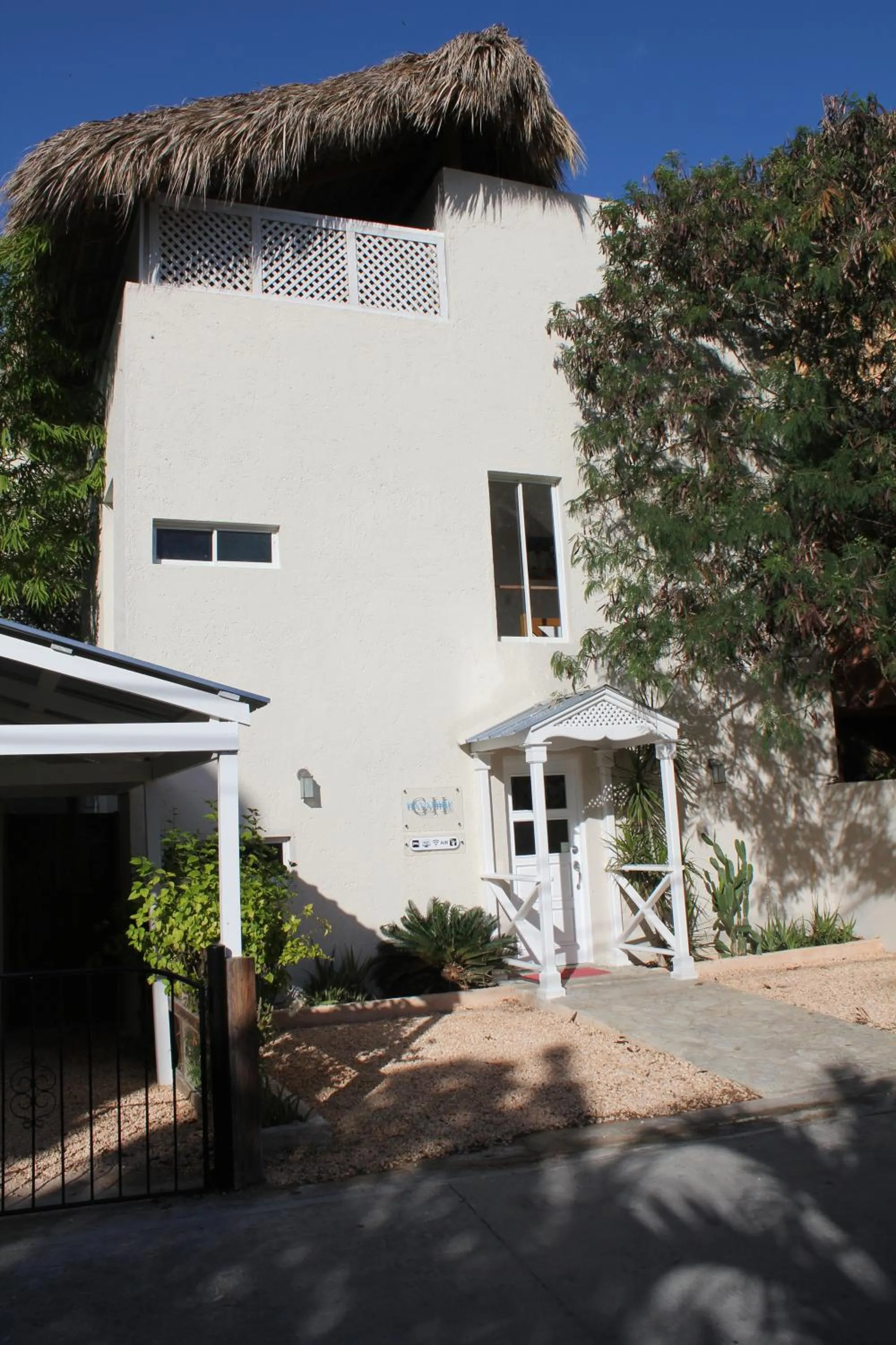 Facade/entrance in Bayahibe Guest House Hotel