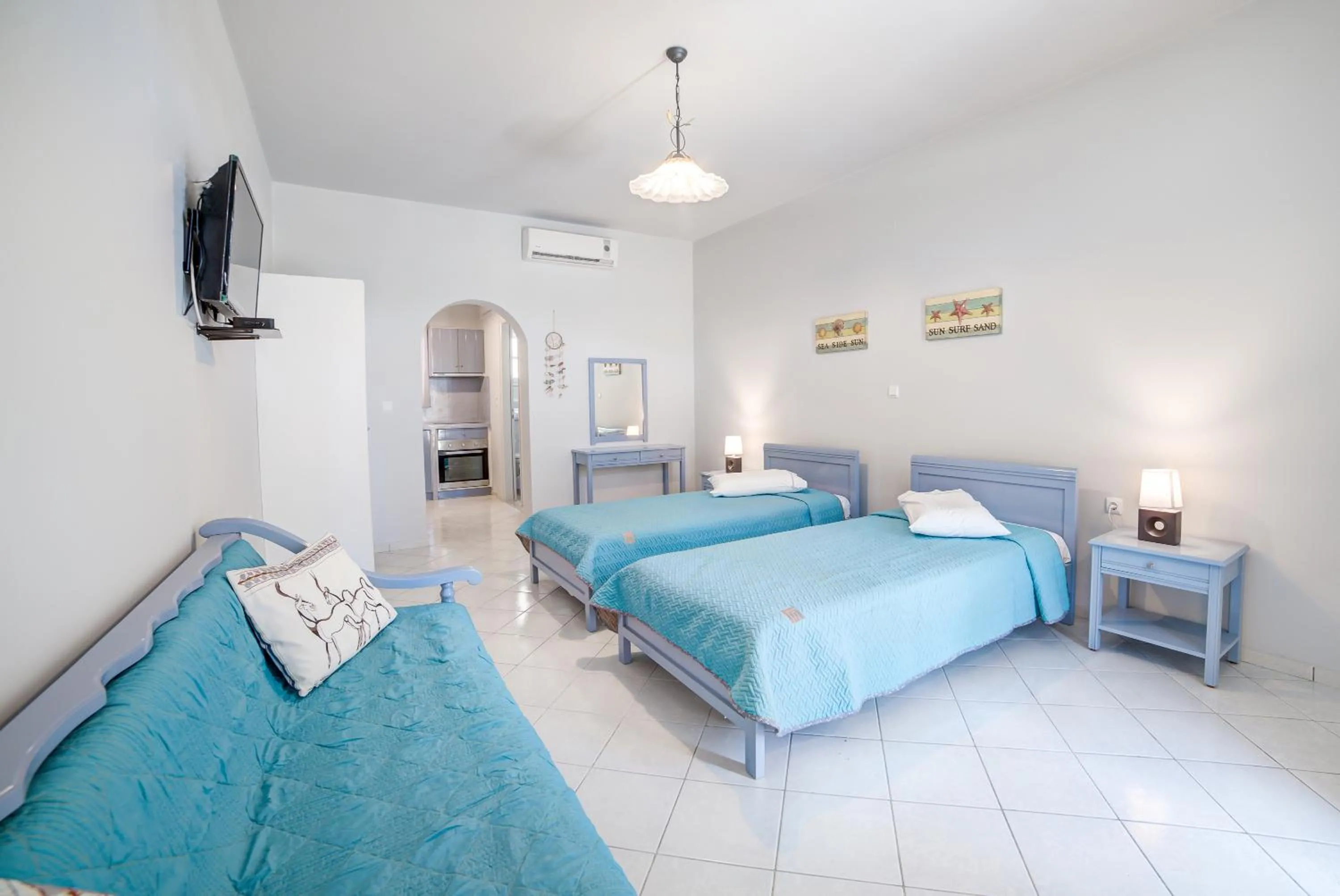 Classic Apartments in Monolithia