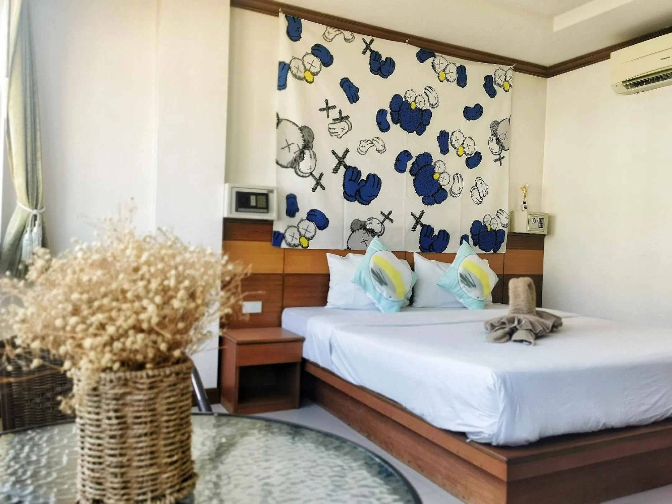 Bed in Lanting House Phuket