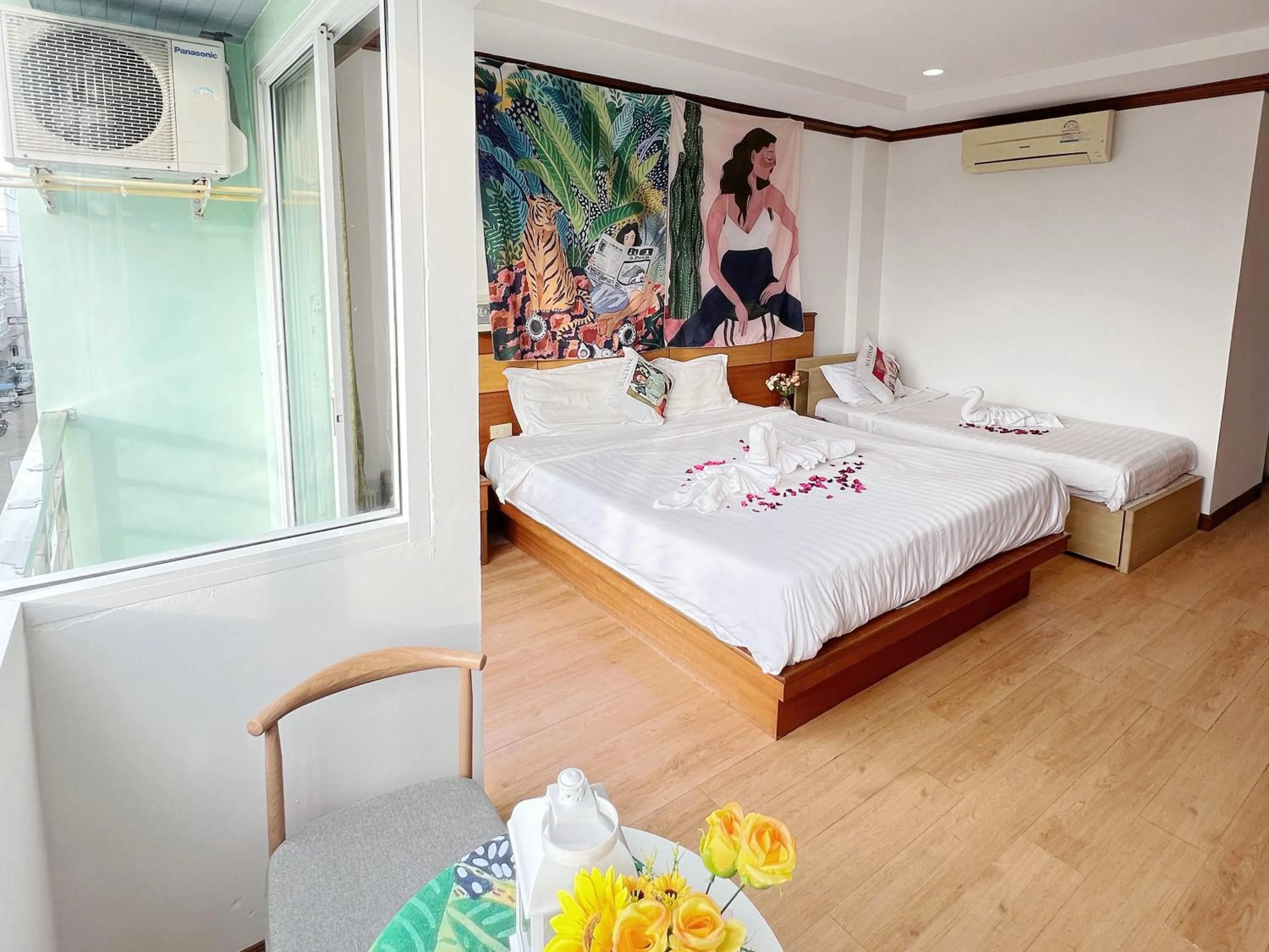 Bed in Lanting House Phuket