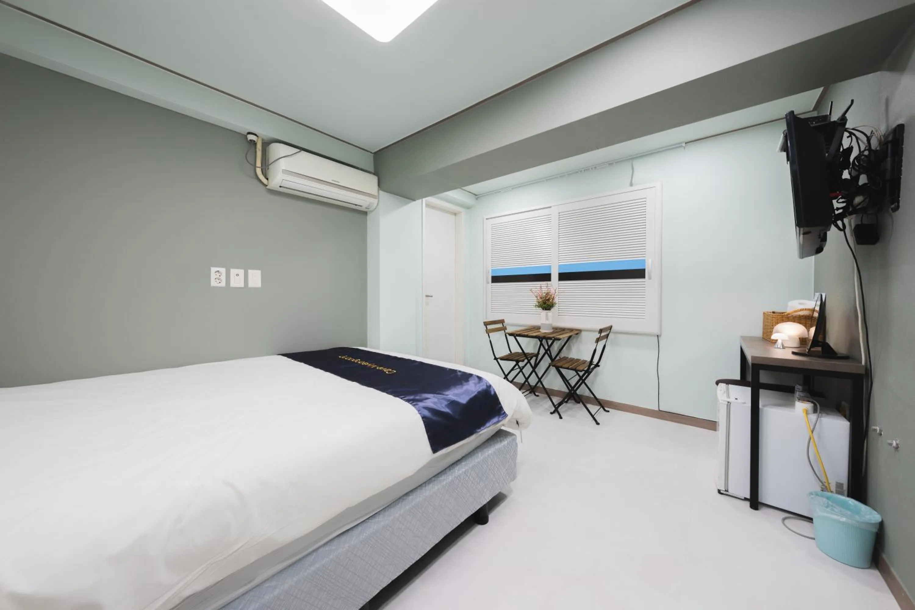 Bedroom, Bed in Cave Myeongdong