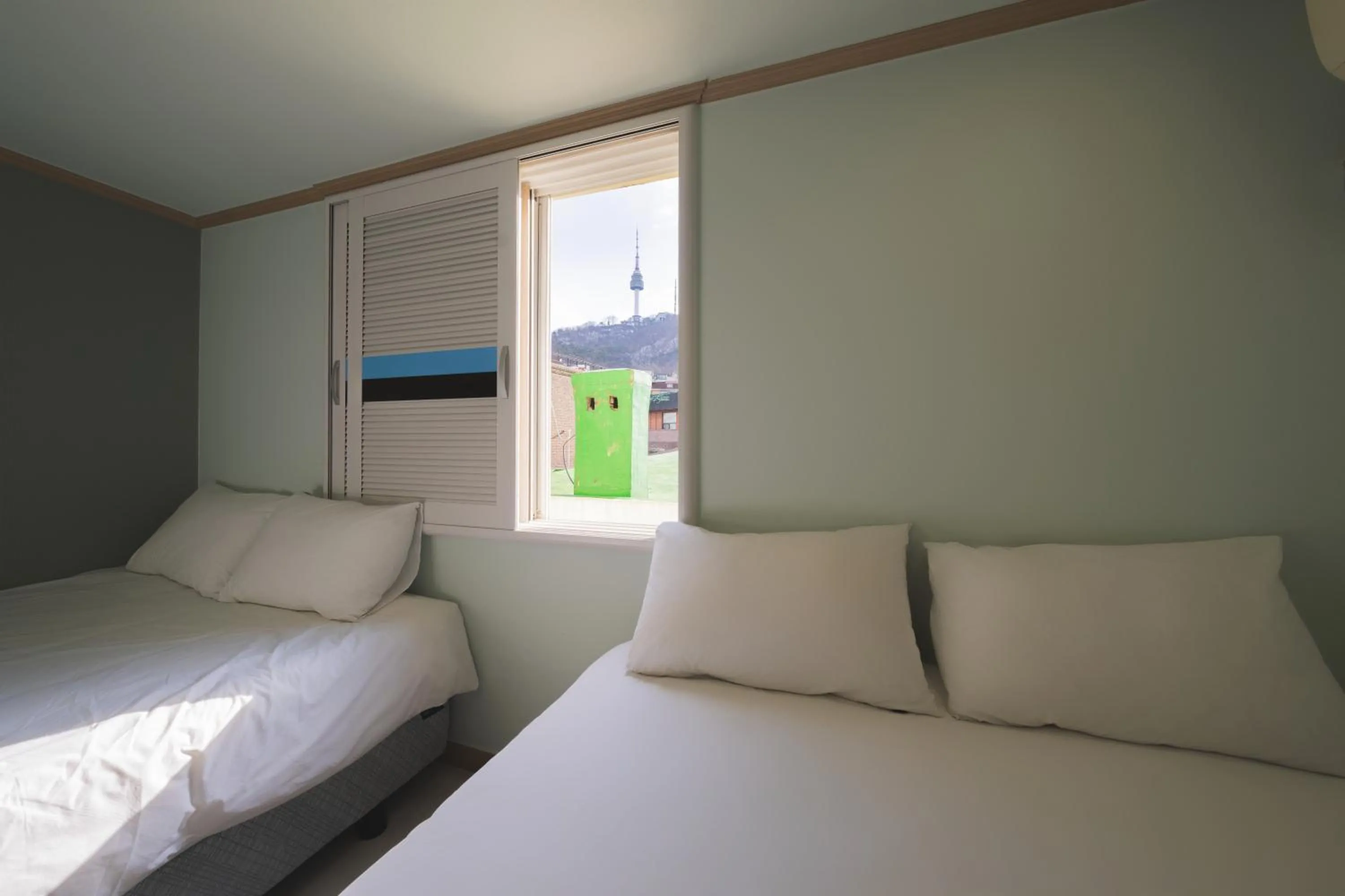 Decorative detail, Bed in Cave Myeongdong