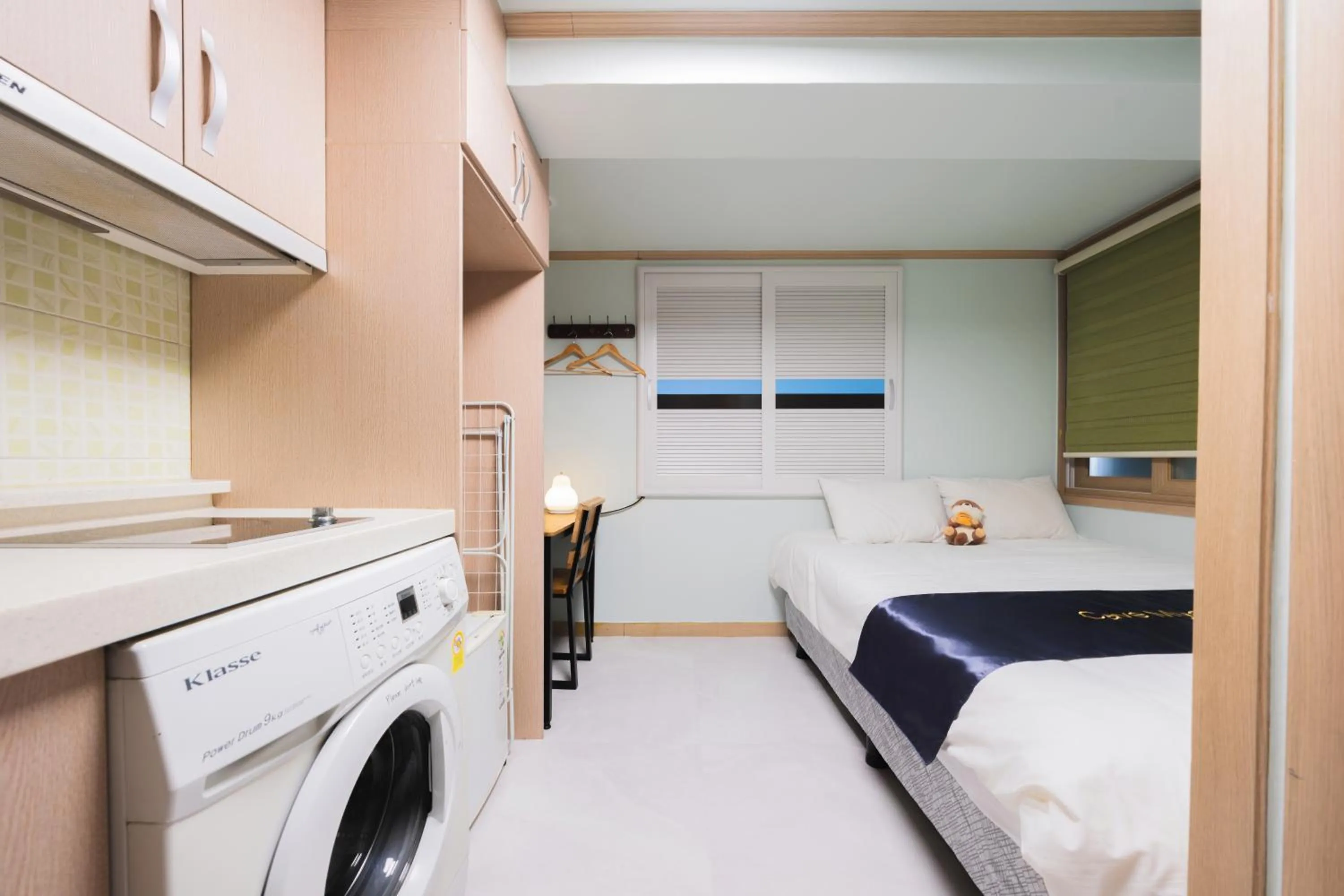 Decorative detail, Bed in Cave Myeongdong