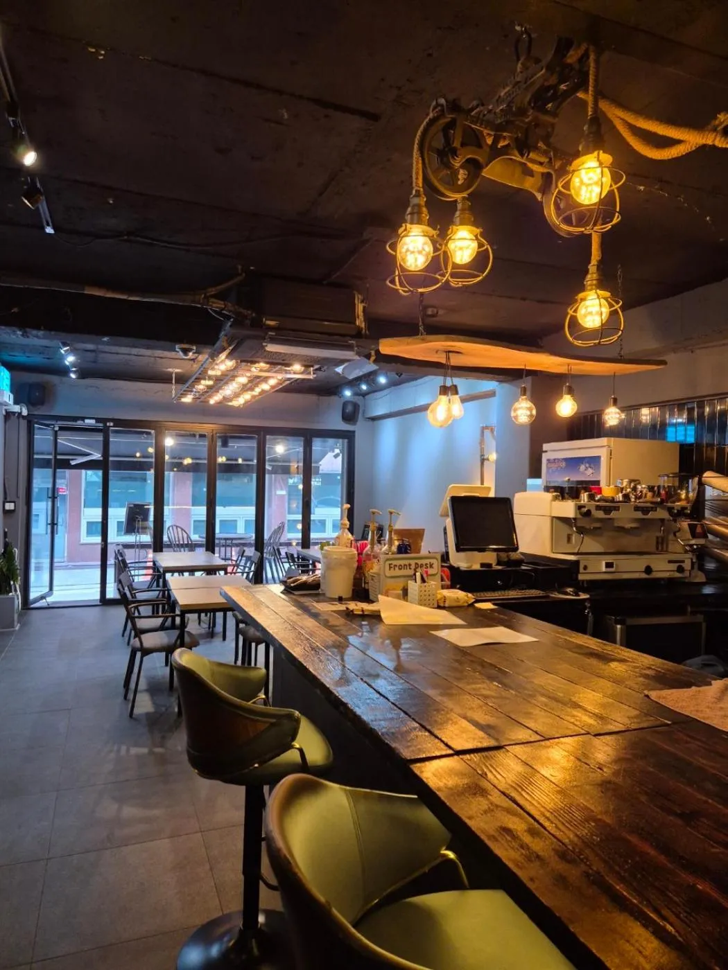 Area and facilities in Cave Myeongdong