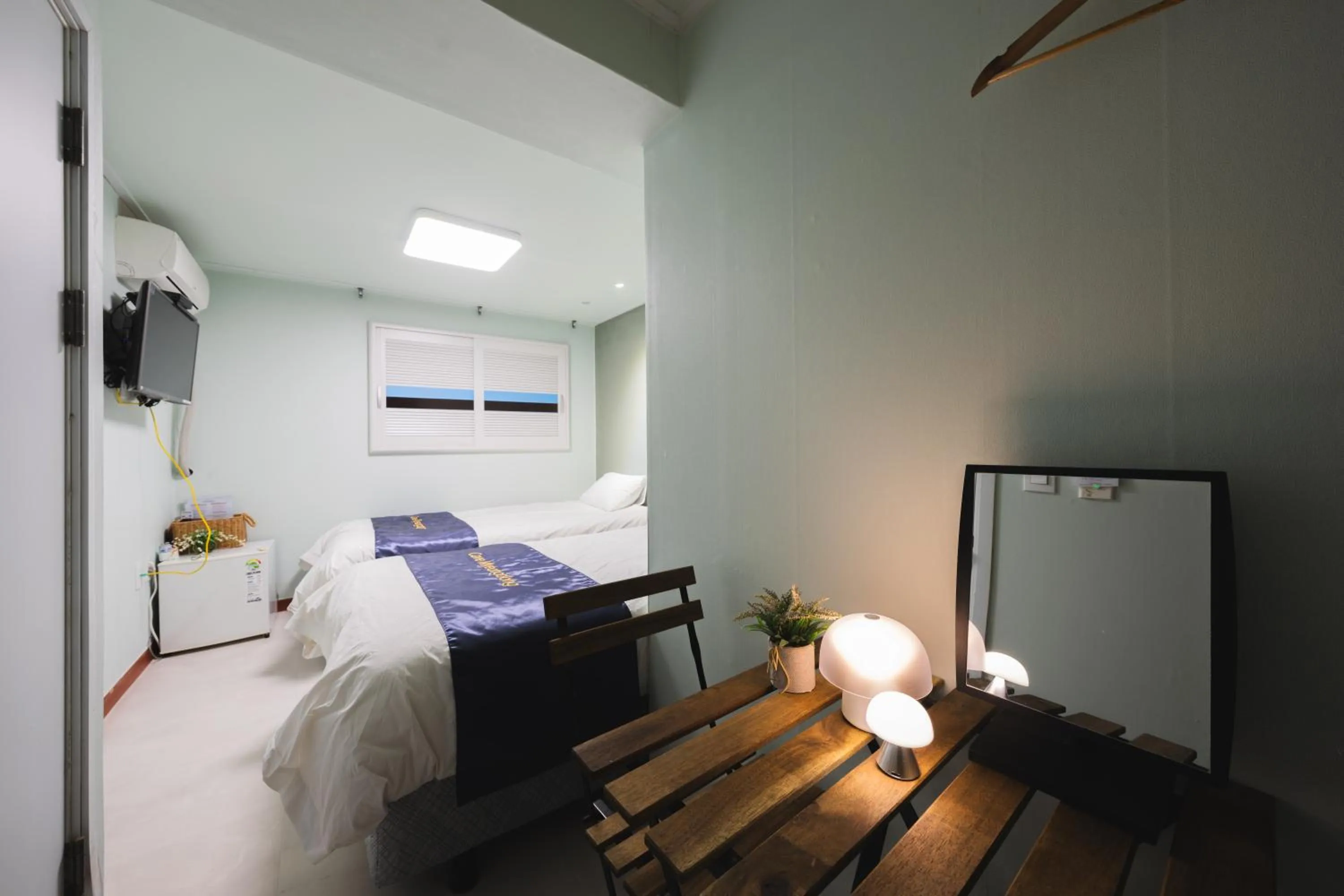 Decorative detail, Bed in Cave Myeongdong