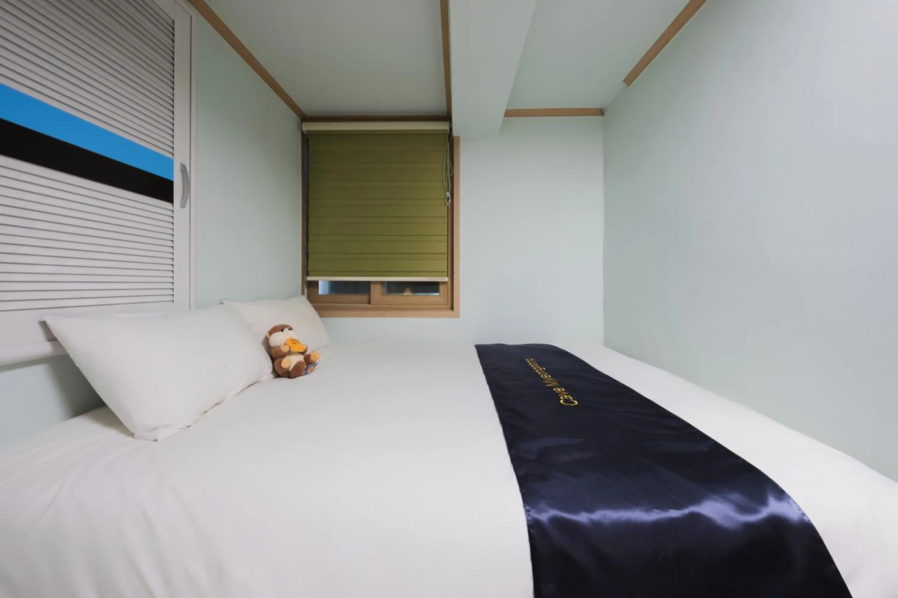 Decorative detail, Bed in Cave Myeongdong