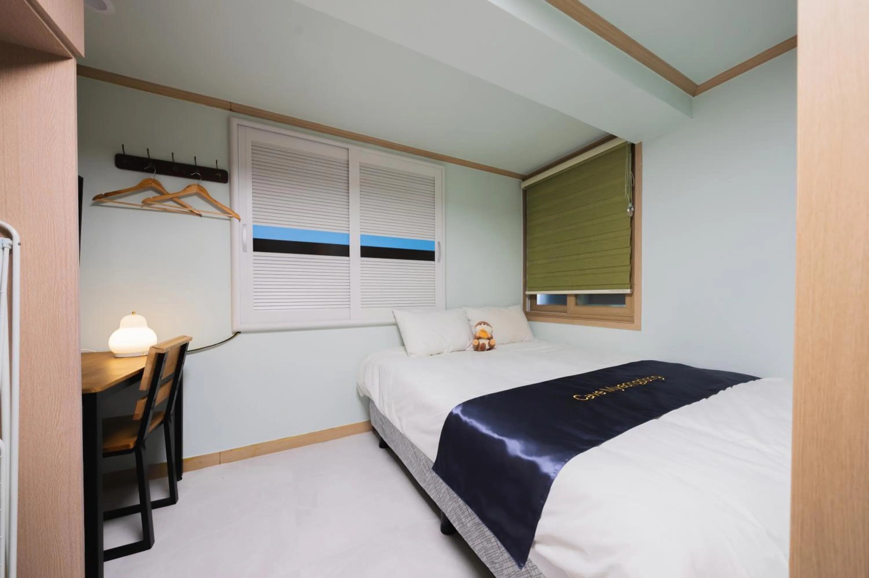 Decorative detail, Bed in Cave Myeongdong