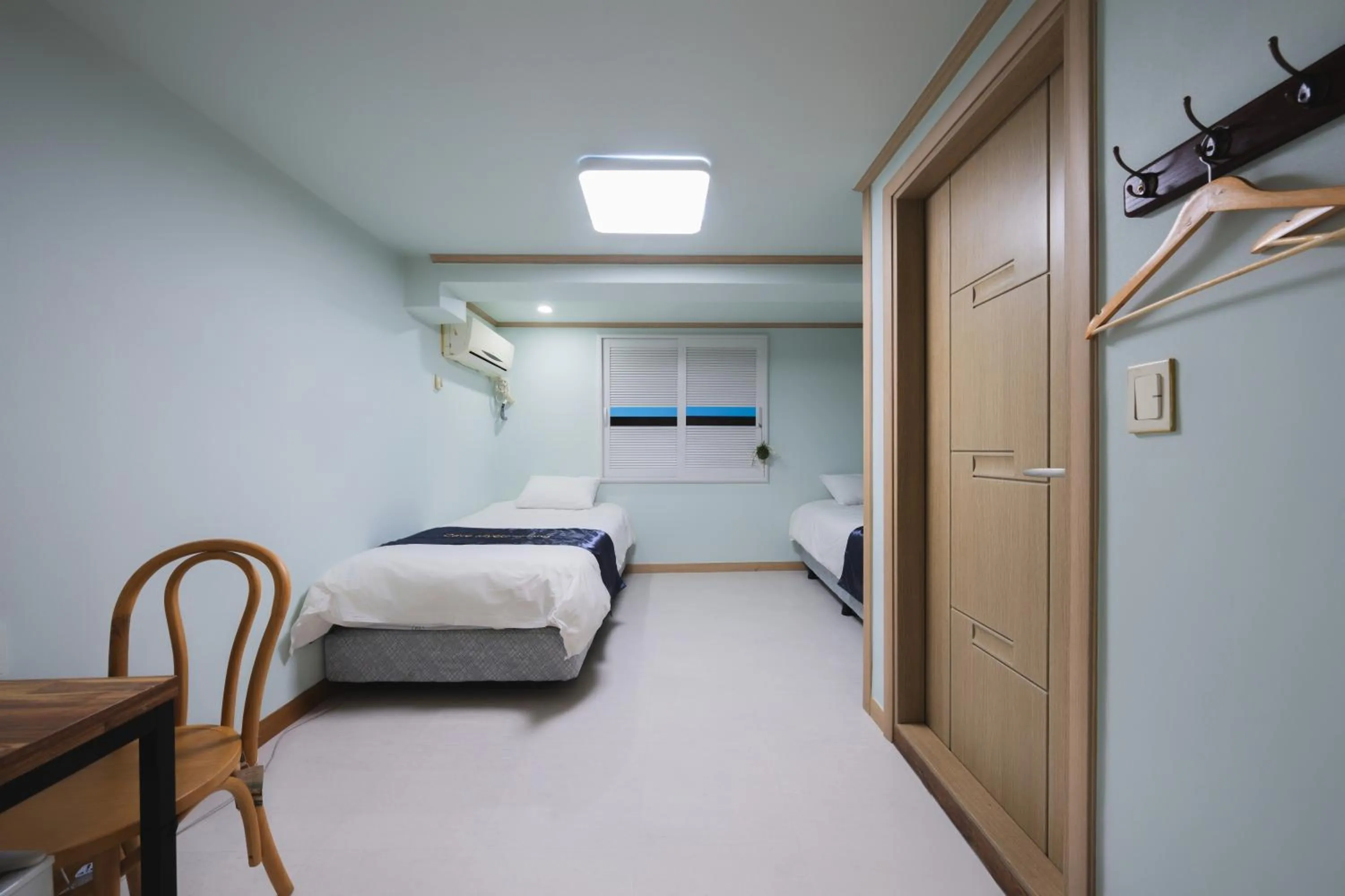 Decorative detail, Bed in Cave Myeongdong