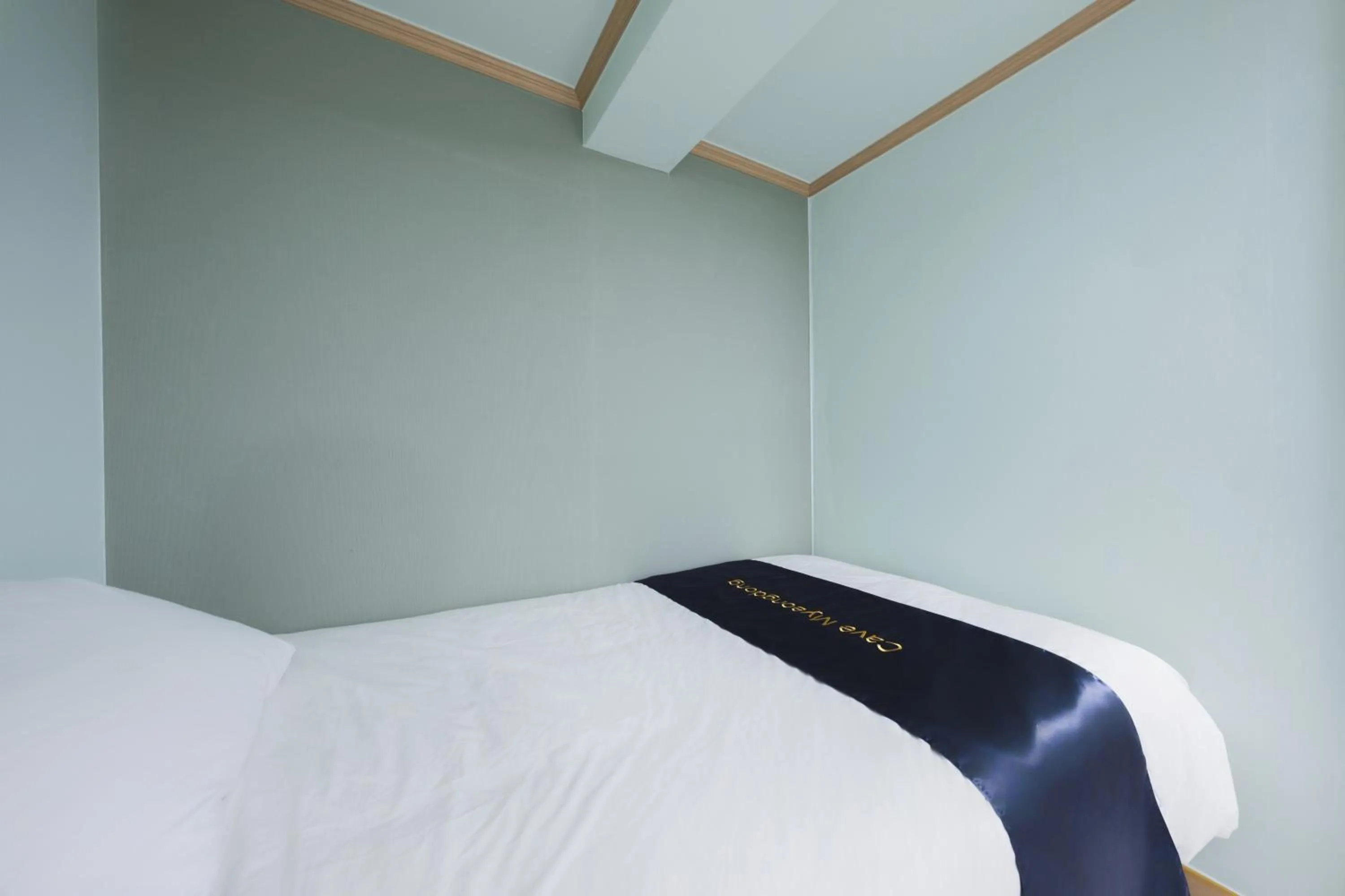 Decorative detail, Bed in Cave Myeongdong