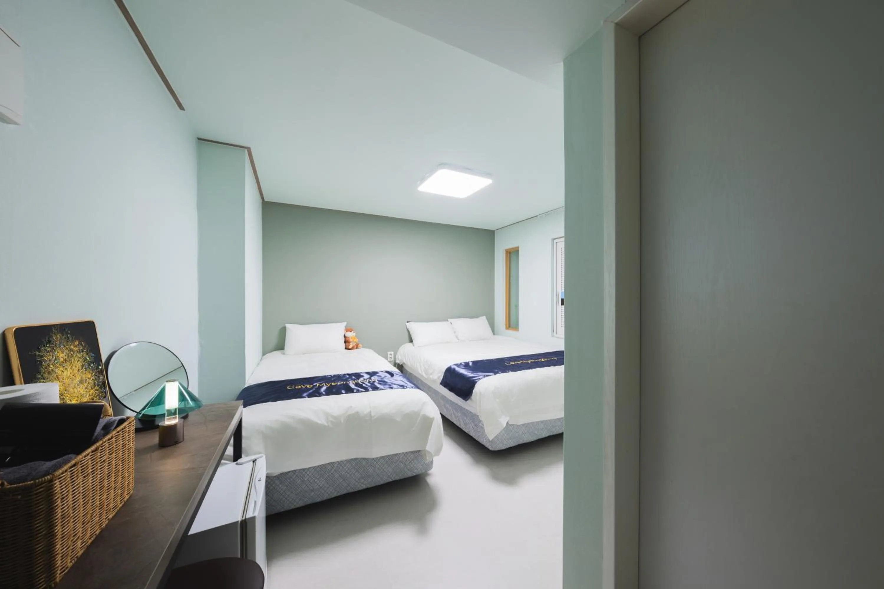 Decorative detail, Bed in Cave Myeongdong