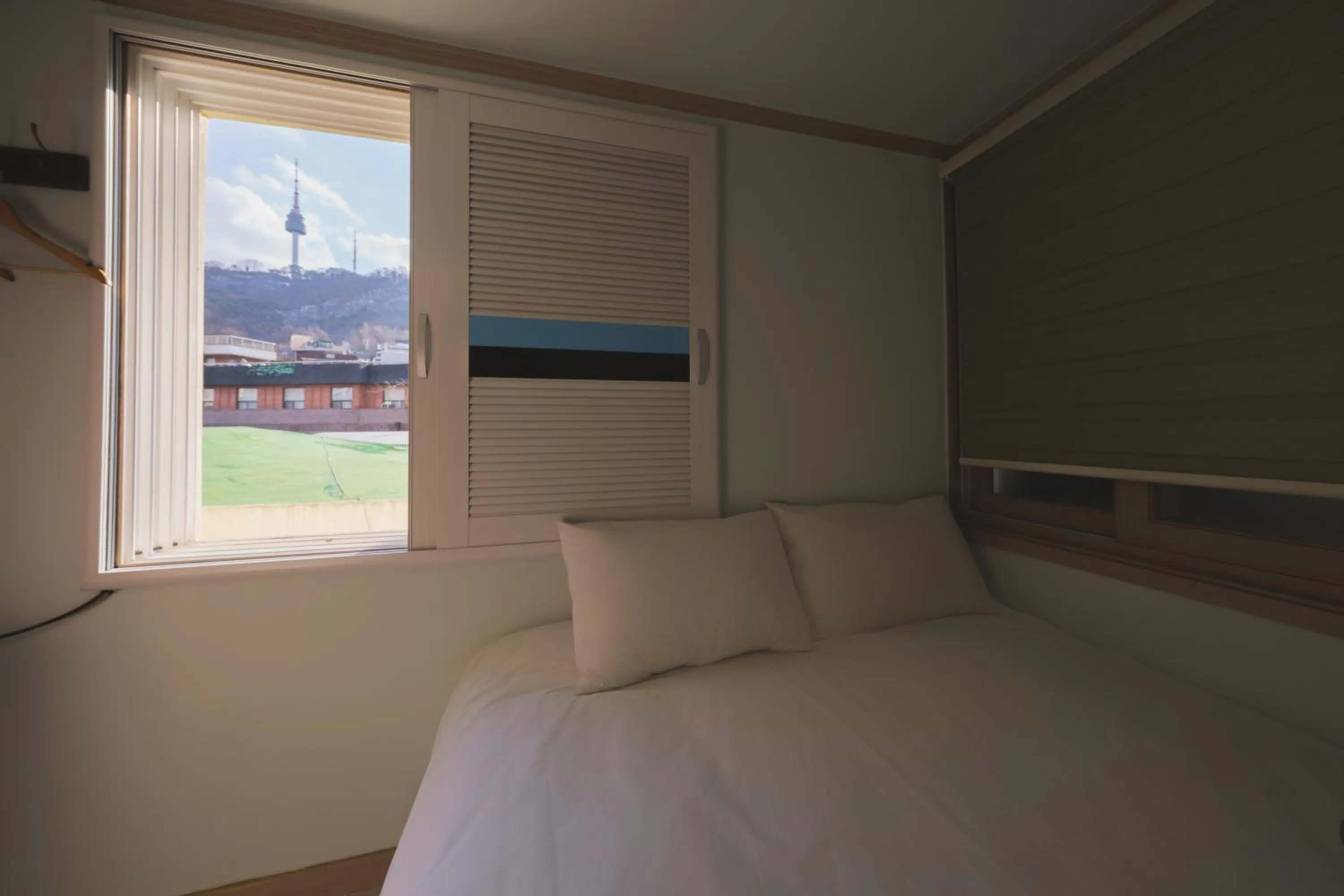 Decorative detail, Bed in Cave Myeongdong