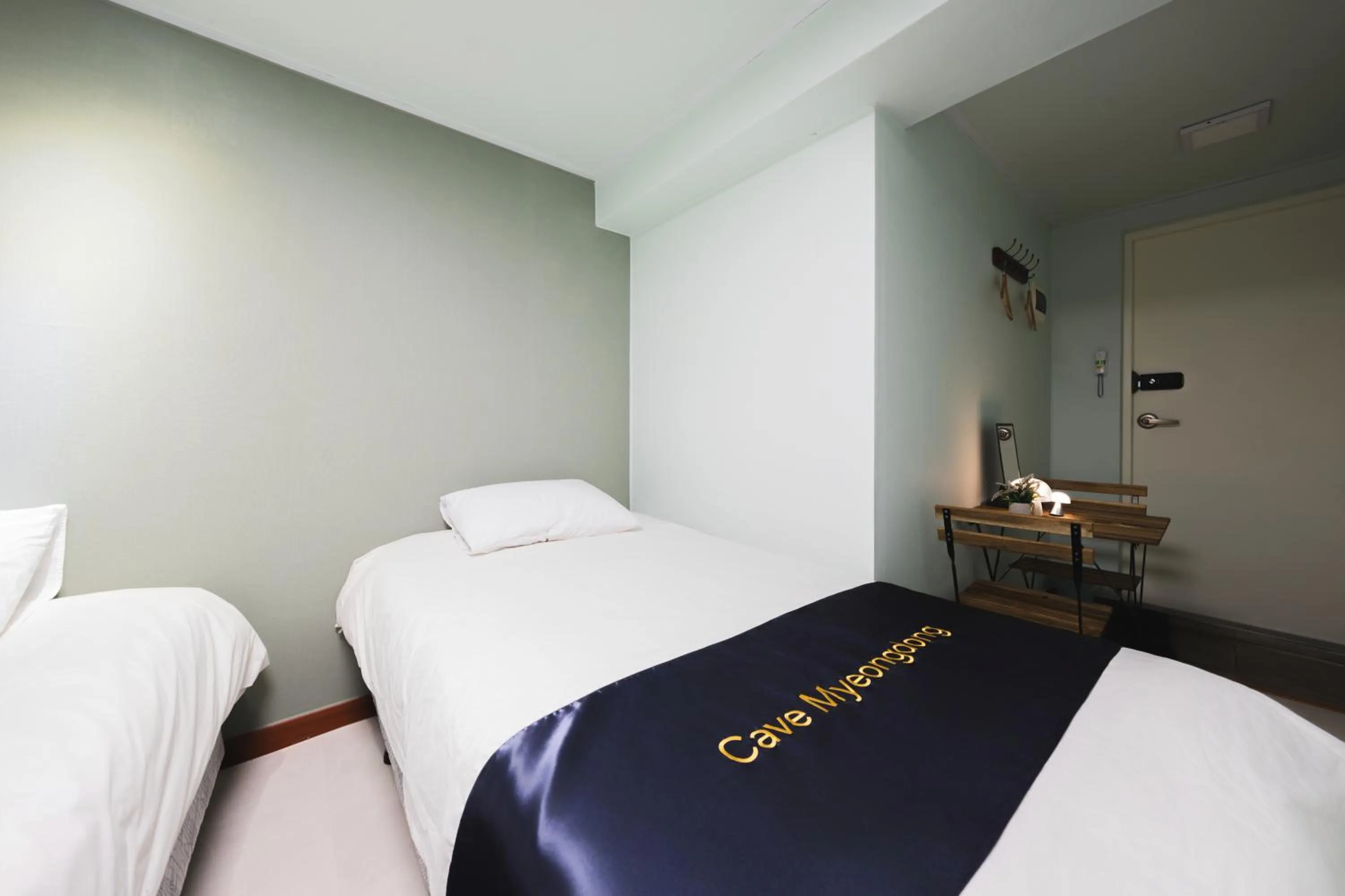 Decorative detail, Bed in Cave Myeongdong