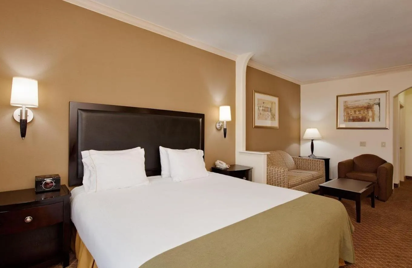 King Studio with Sofa Bed in ASPEN GRAND HOTEL LaPorte