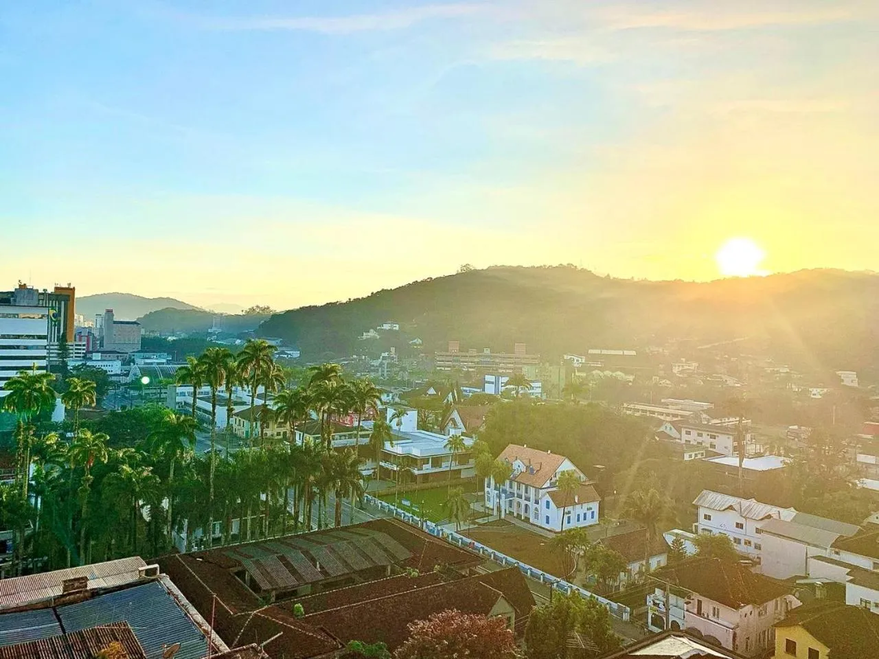 Apê completo bem no centro