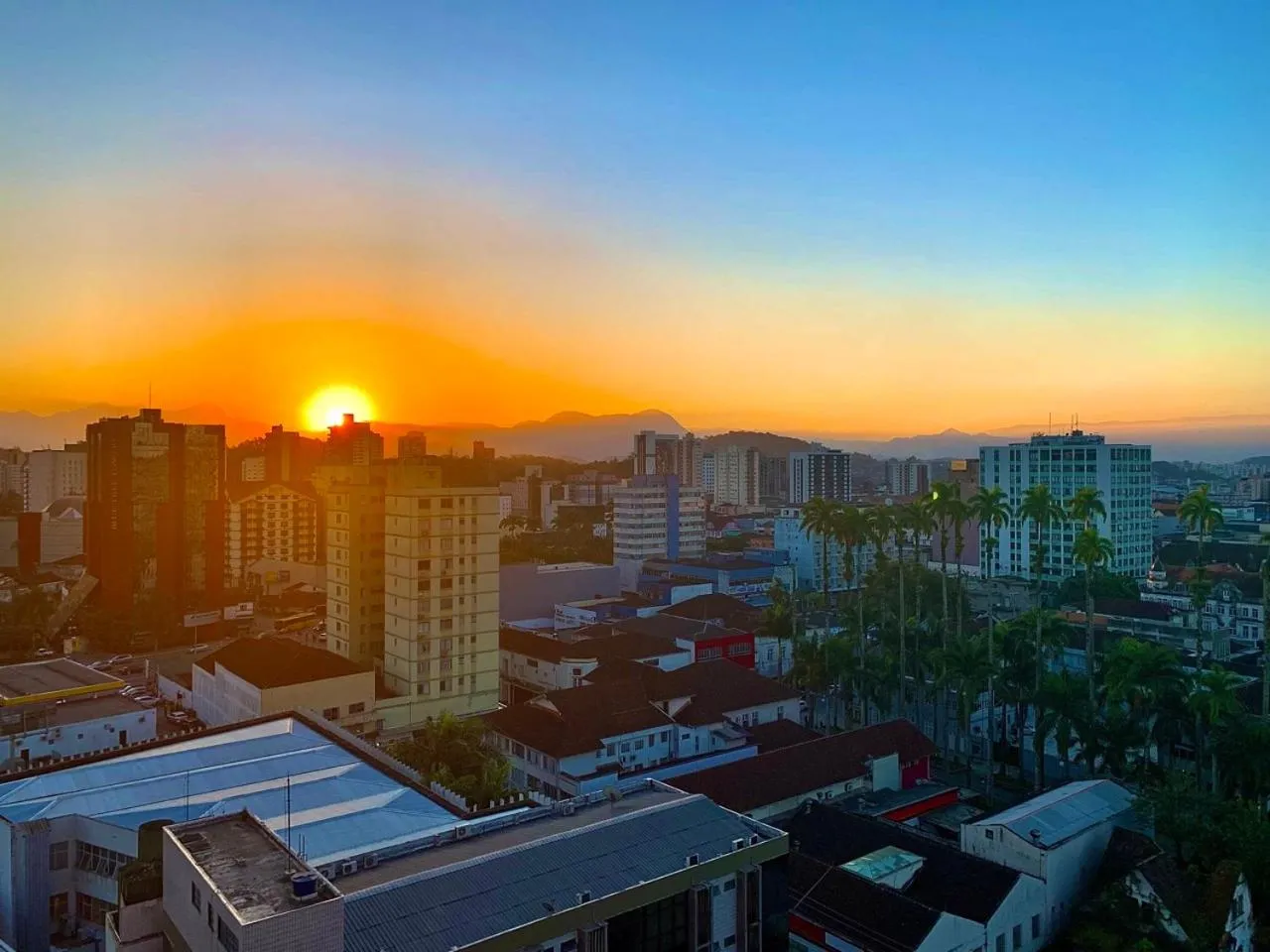 Apê completo bem no centro