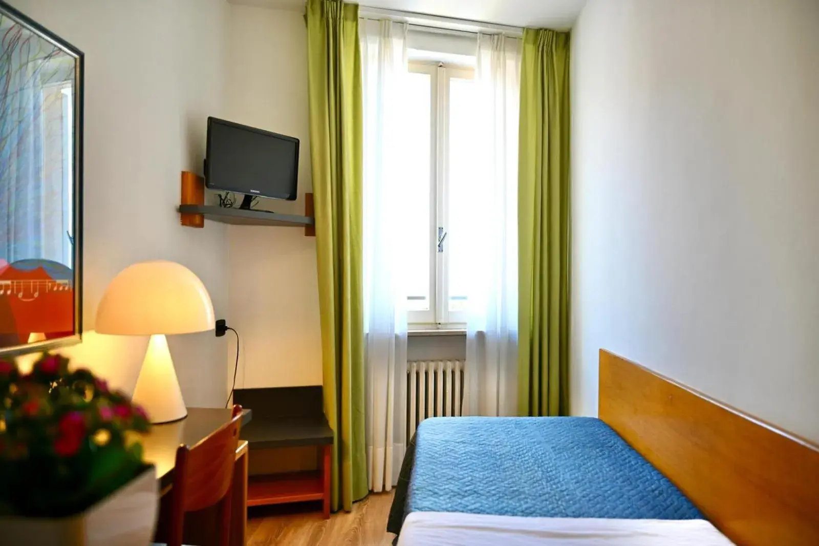 Budget Single Room in Hotel Roma Assisi Budget Single Room in Hotel Roma Assisi