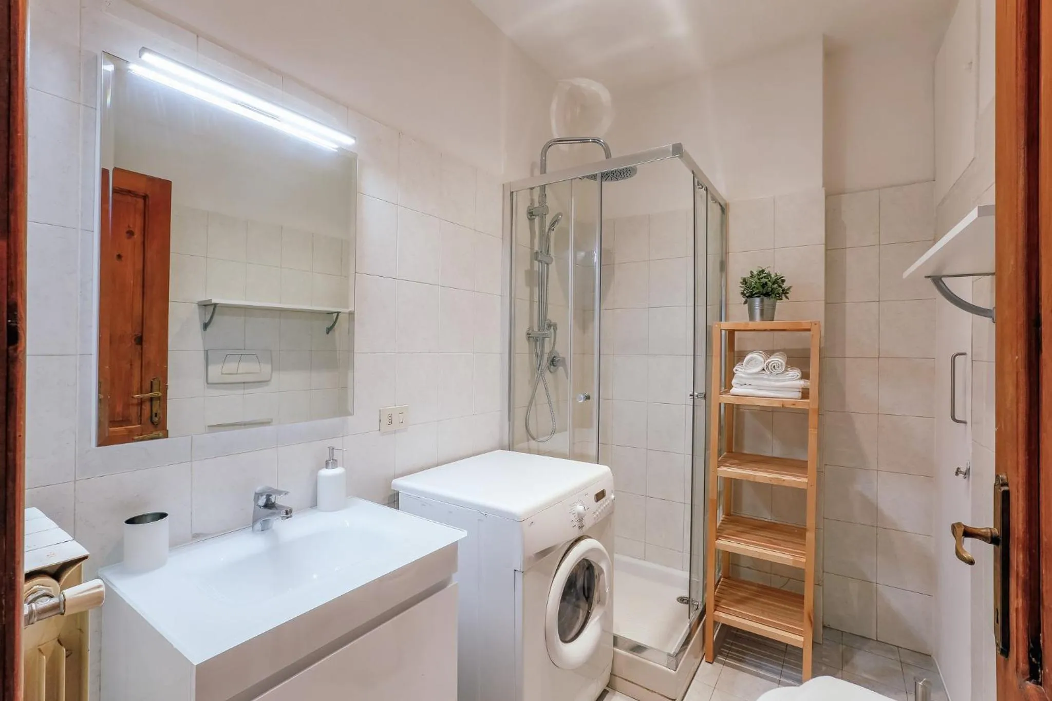 Bathroom in Locanda dei Poeti Rooms & Apartments