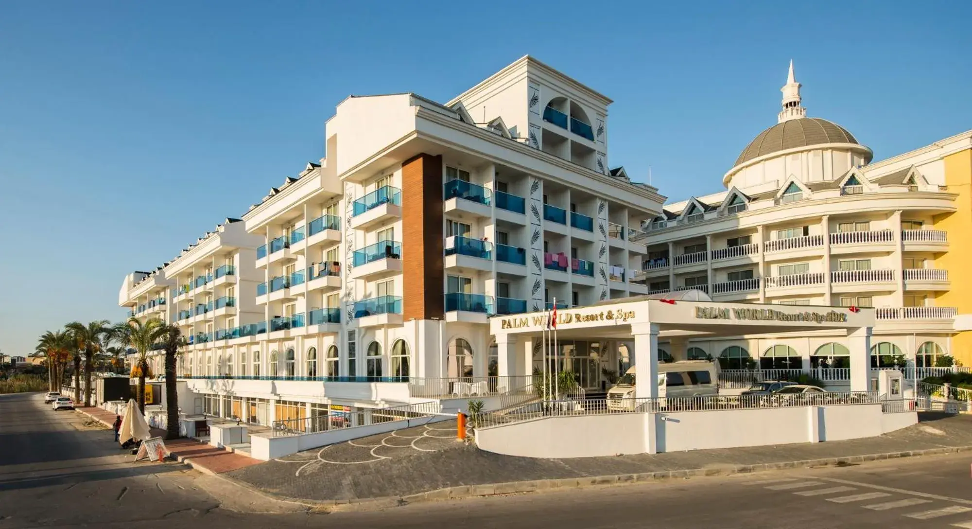 Property building in Palm World Side Resort & Spa Property building in Palm World Side Resort & Spa