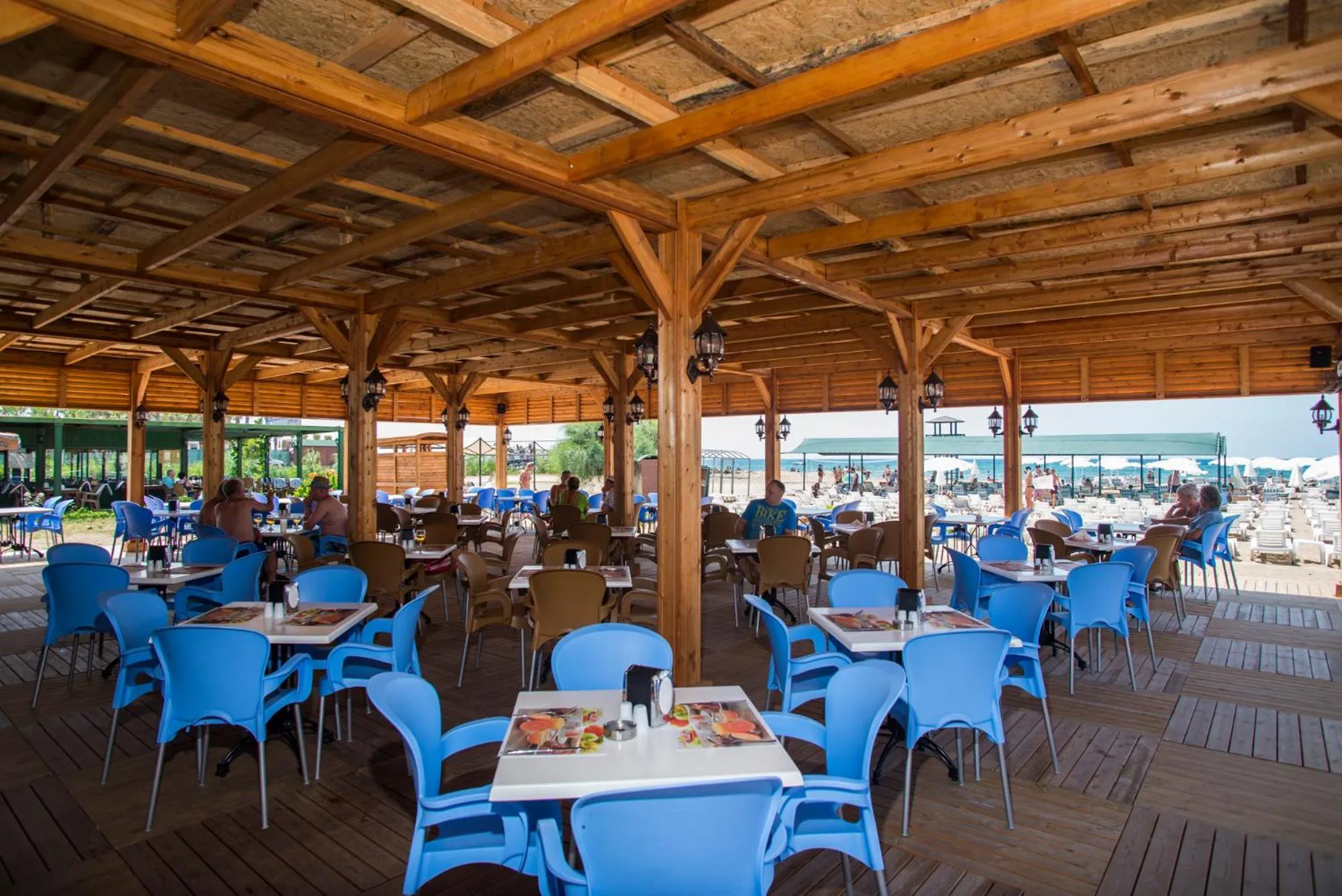 Food and drinks in Palm World Side Resort &amp; Spa