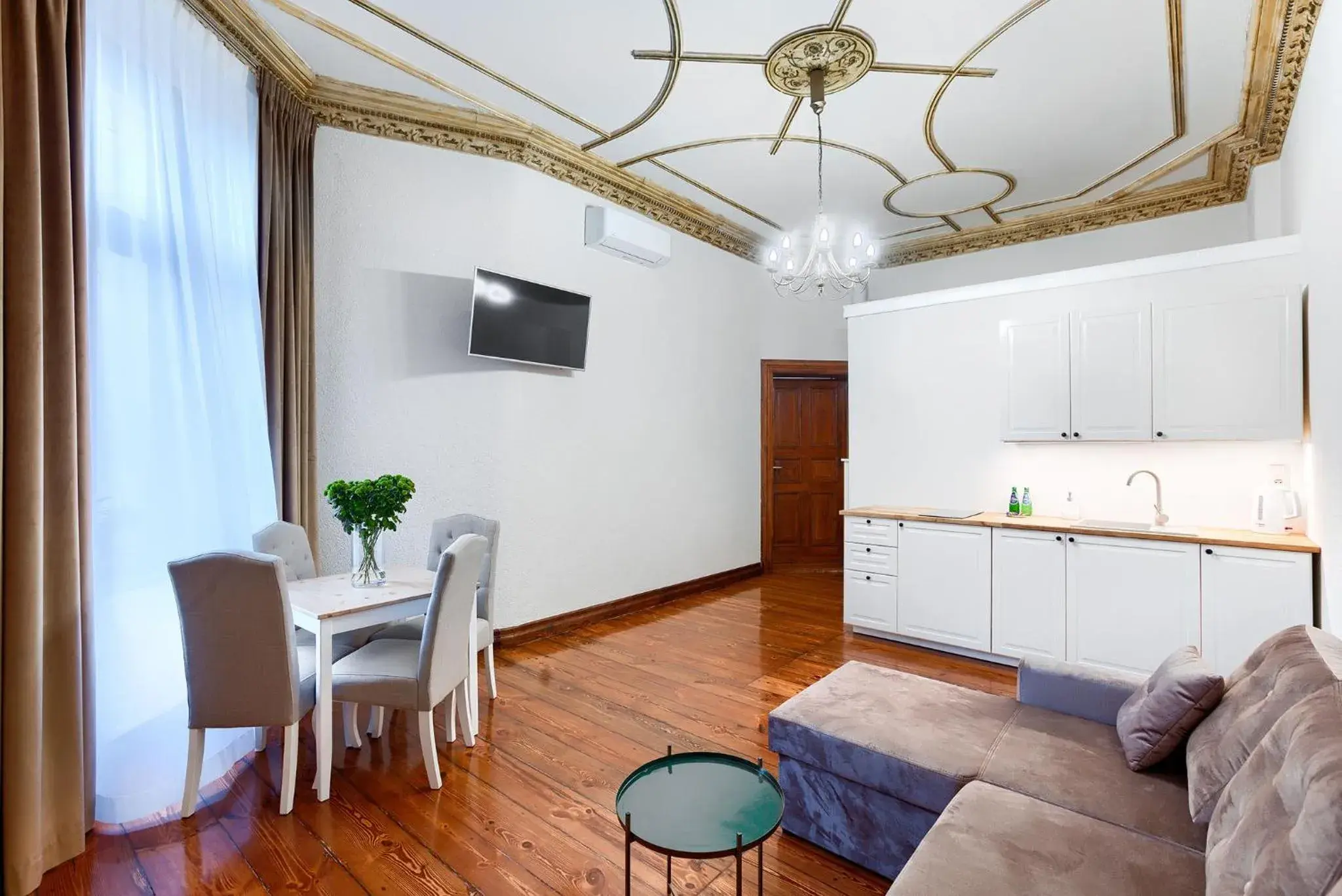 One-Bedroom Apartment in Aparthotel 1899 by Platinum One-Bedroom Apartment in Aparthotel 1899 by Platinum