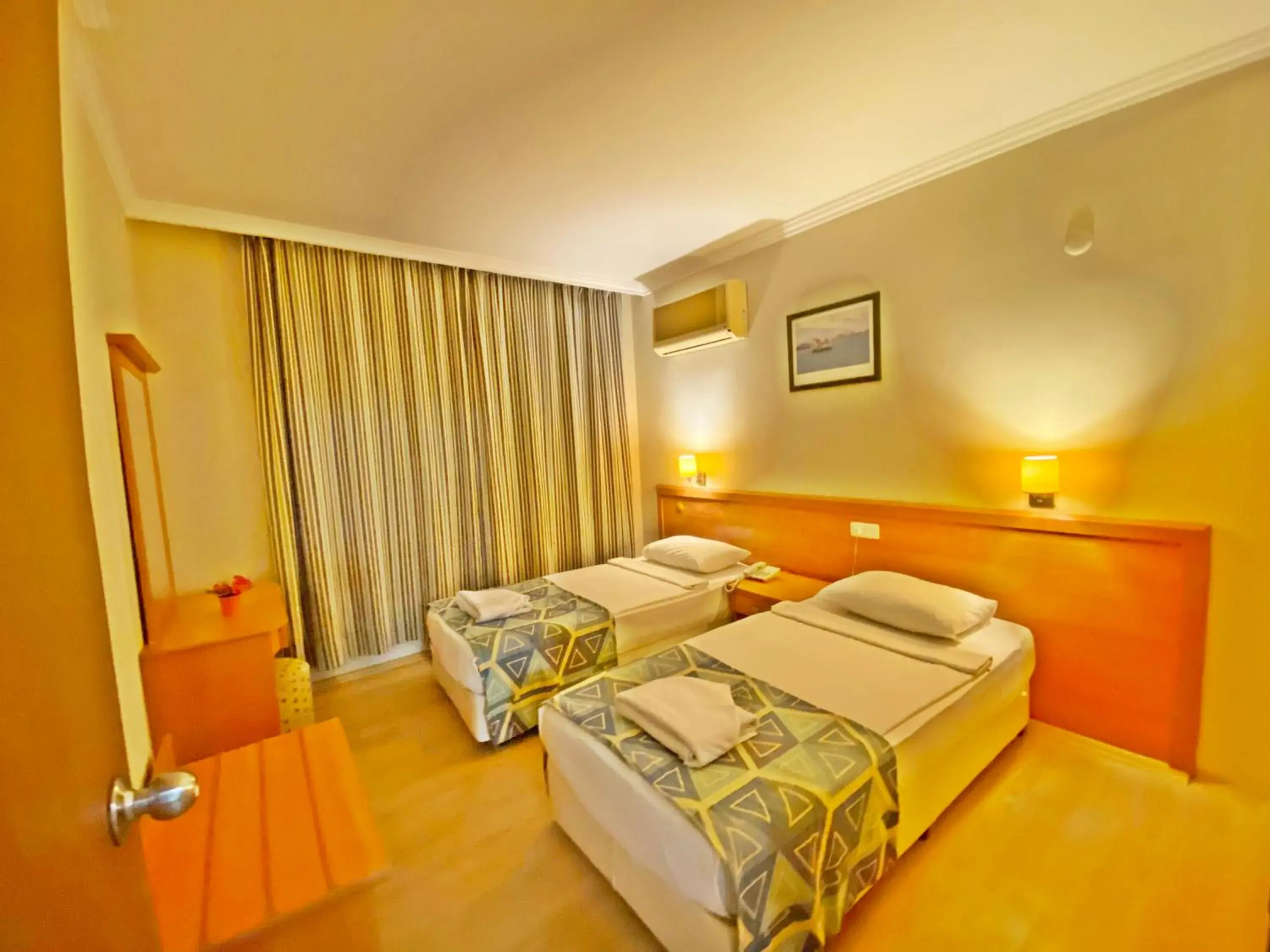 Massage, Bed in Select Suite & Apart Hotel Massage, Bed in Select Suite & Apart Hotel