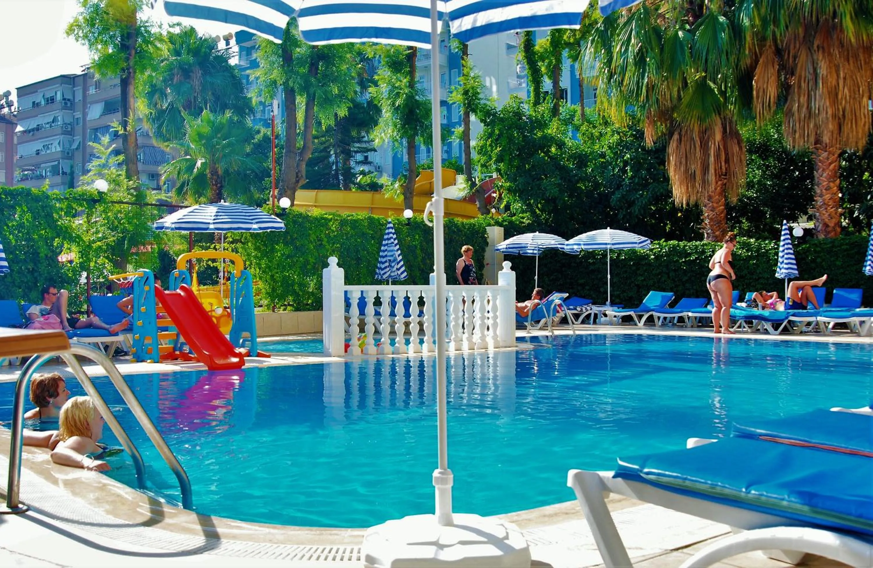 Swimming pool in Select Suite & Apart Hotel