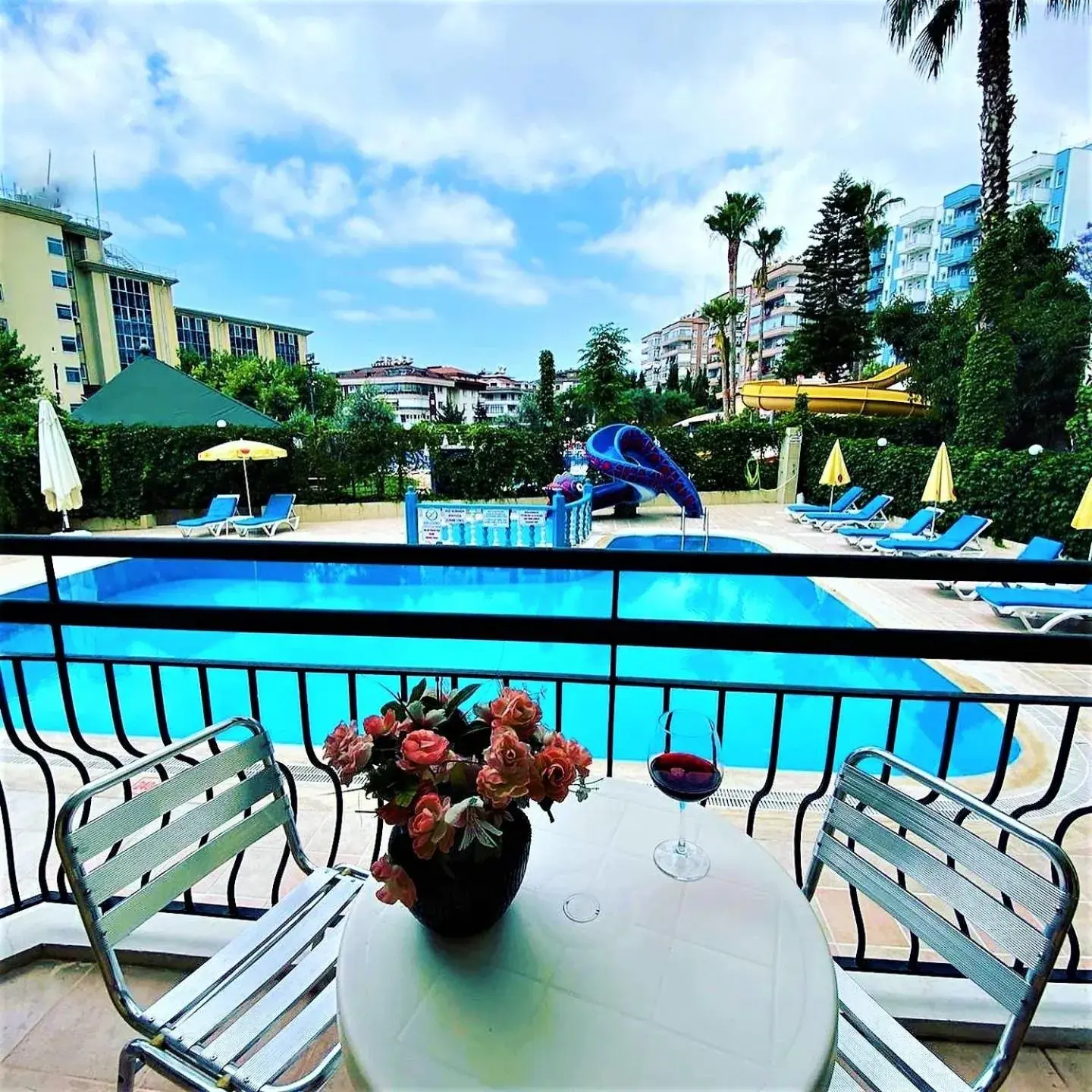 Pool view in Select Suite & Apart Hotel Pool view in Select Suite & Apart Hotel