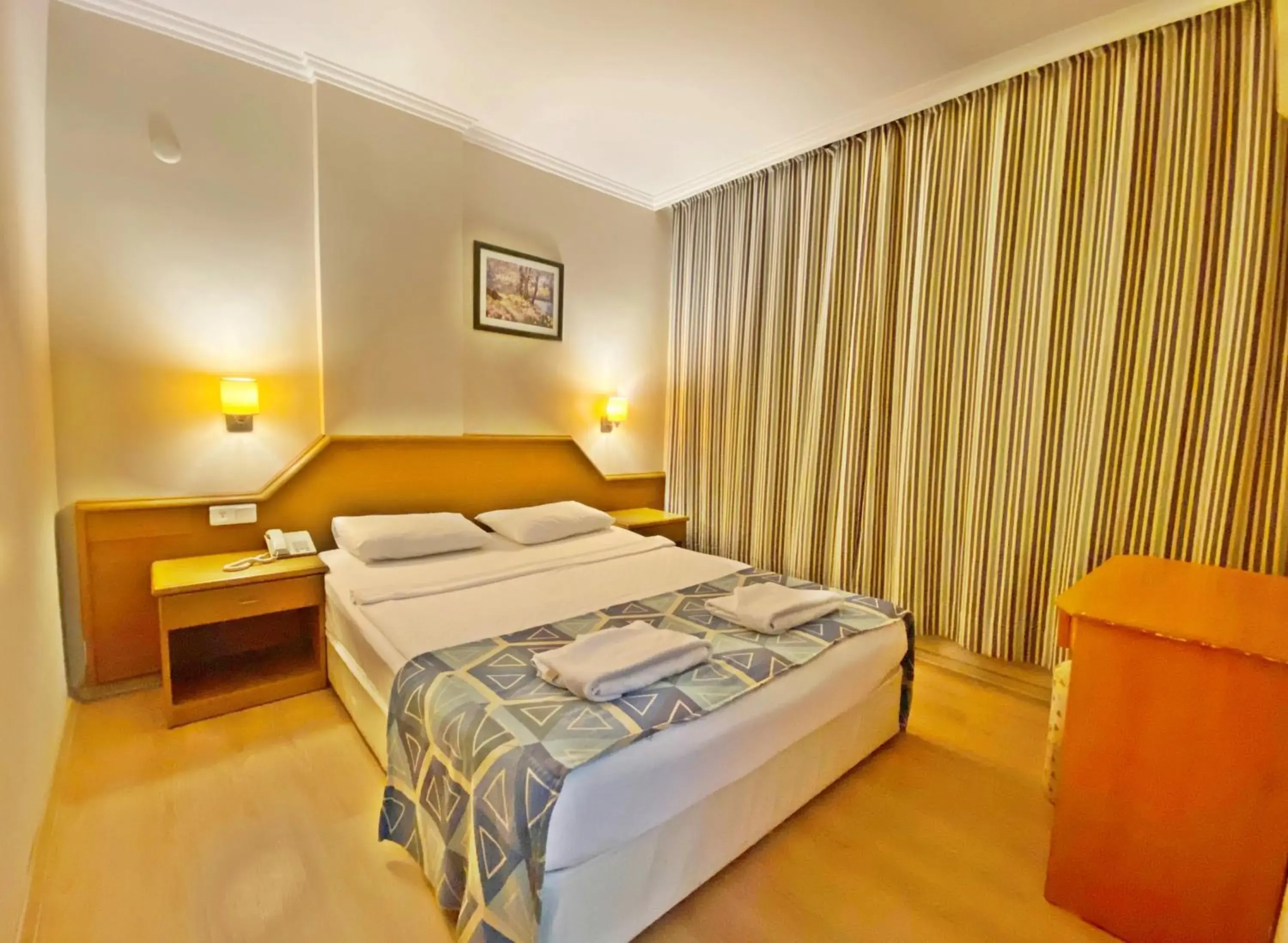 Massage, Bed in Select Suite & Apart Hotel Massage, Bed in Select Suite & Apart Hotel
