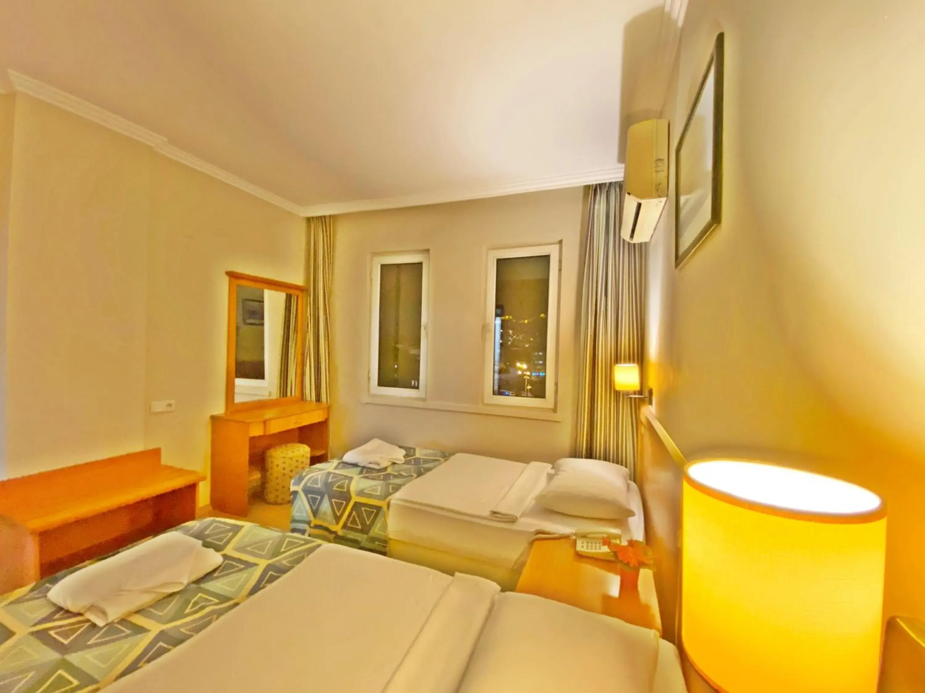 Massage, Bed in Select Suite & Apart Hotel Massage, Bed in Select Suite & Apart Hotel