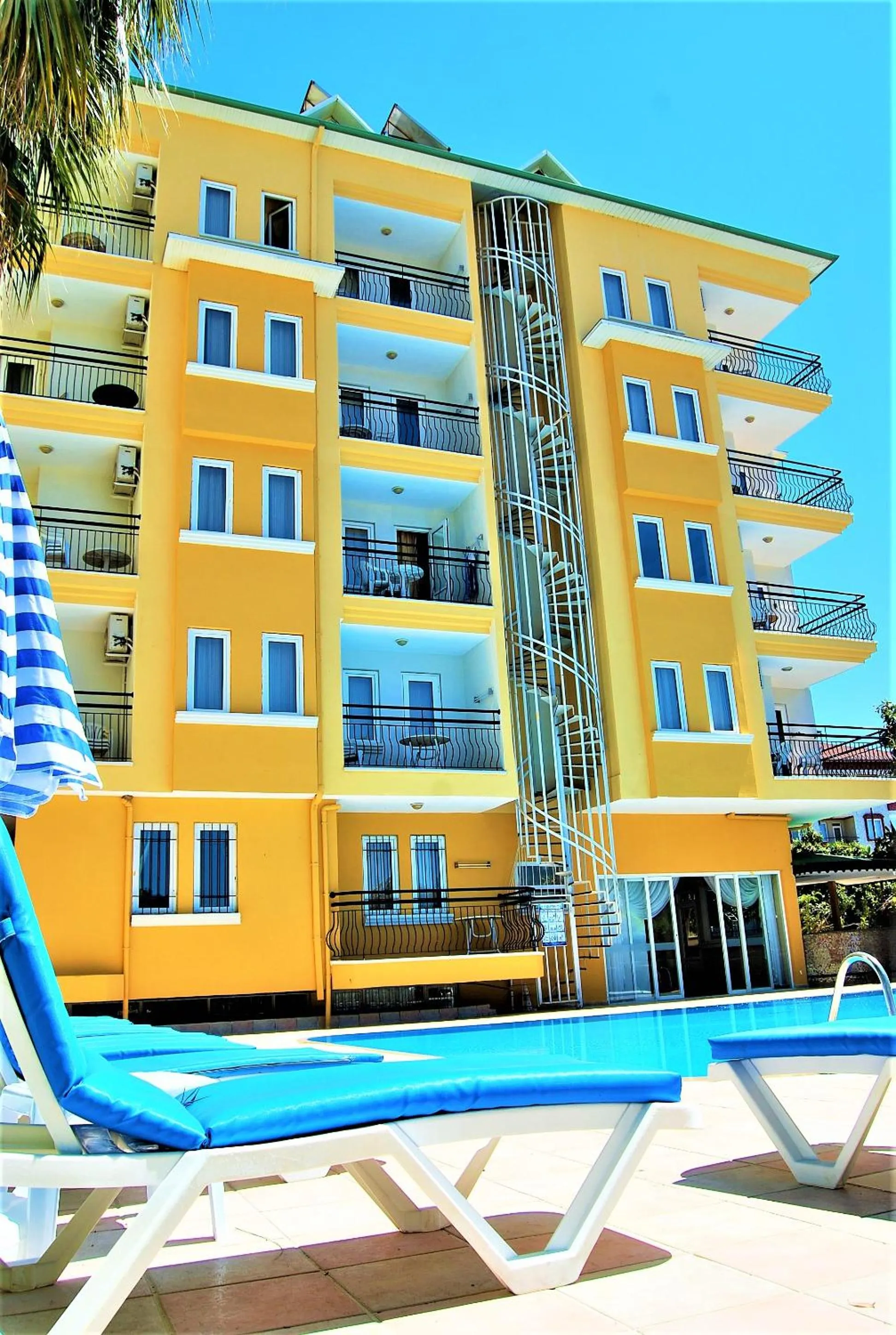 Property building in Select Suite & Apart Hotel