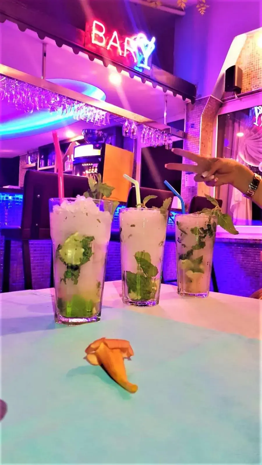 Restaurant/places to eat in Select Suite & Apart Hotel Restaurant/places to eat in Select Suite & Apart Hotel