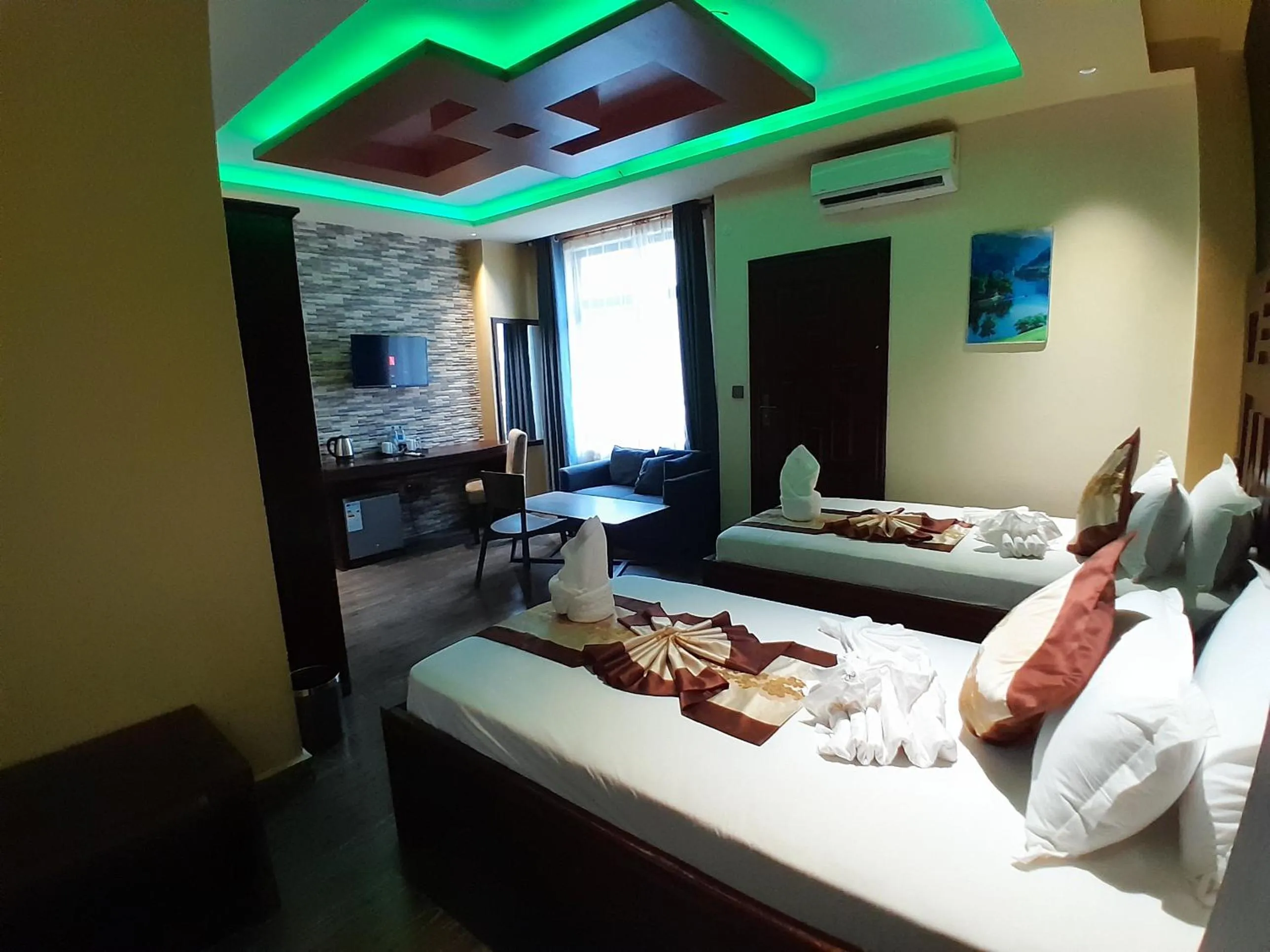 Bed in Mazola Diamond Hotel