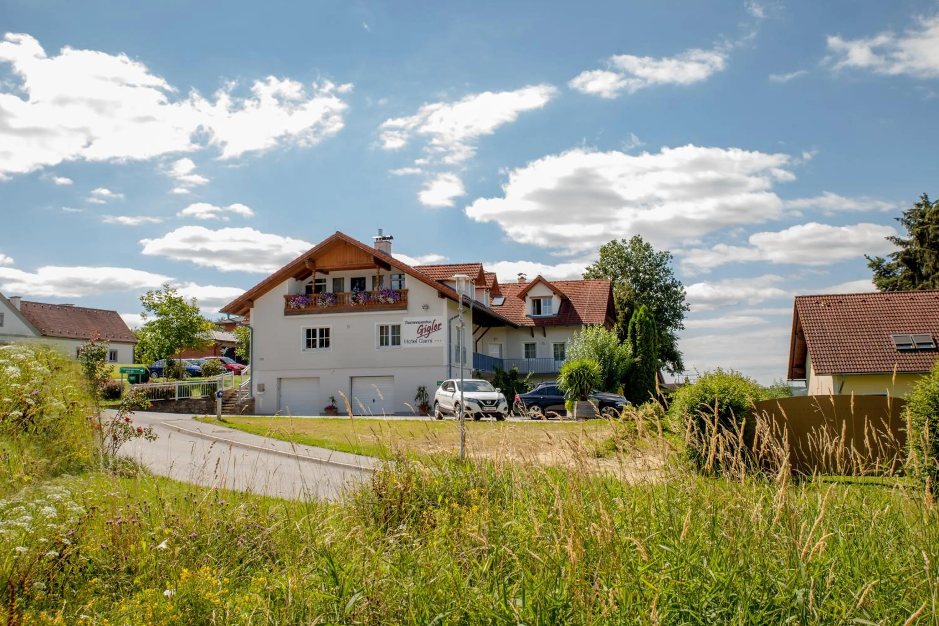 Facade/entrance in Thermenpension Gigler