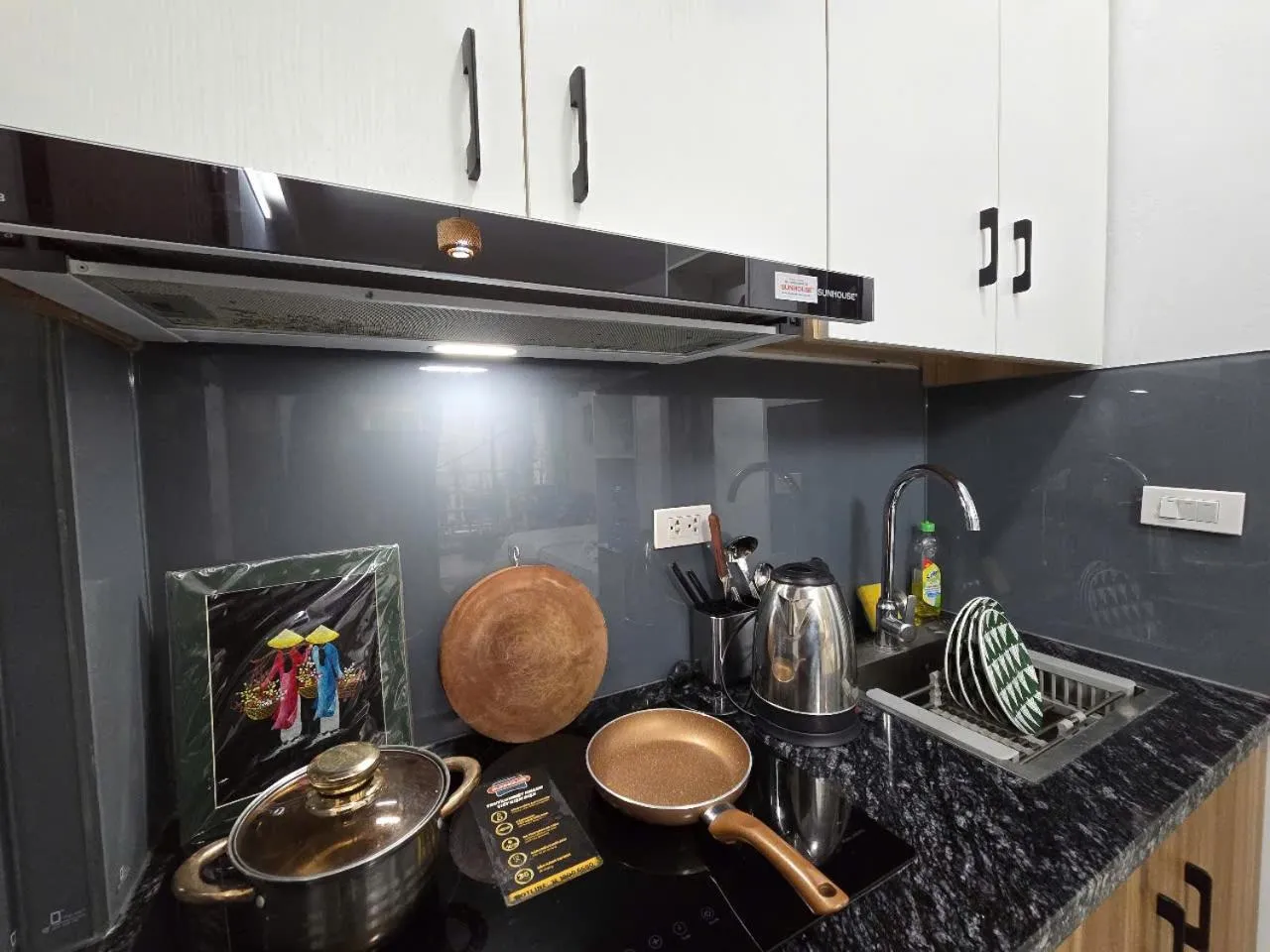 stove in The Chilling'N Homestay Ha Noi 89