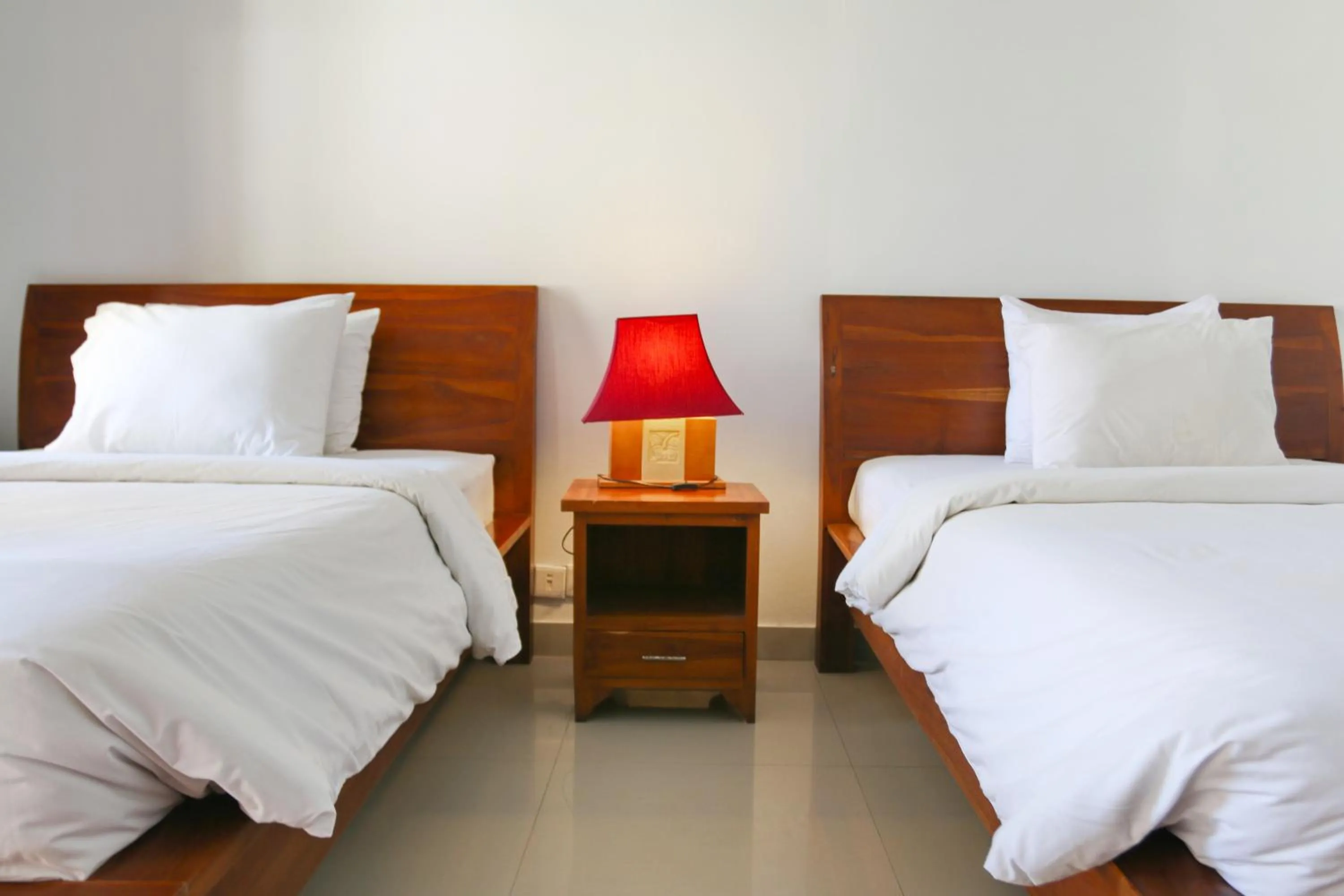 Bedroom, Bed in The Gong