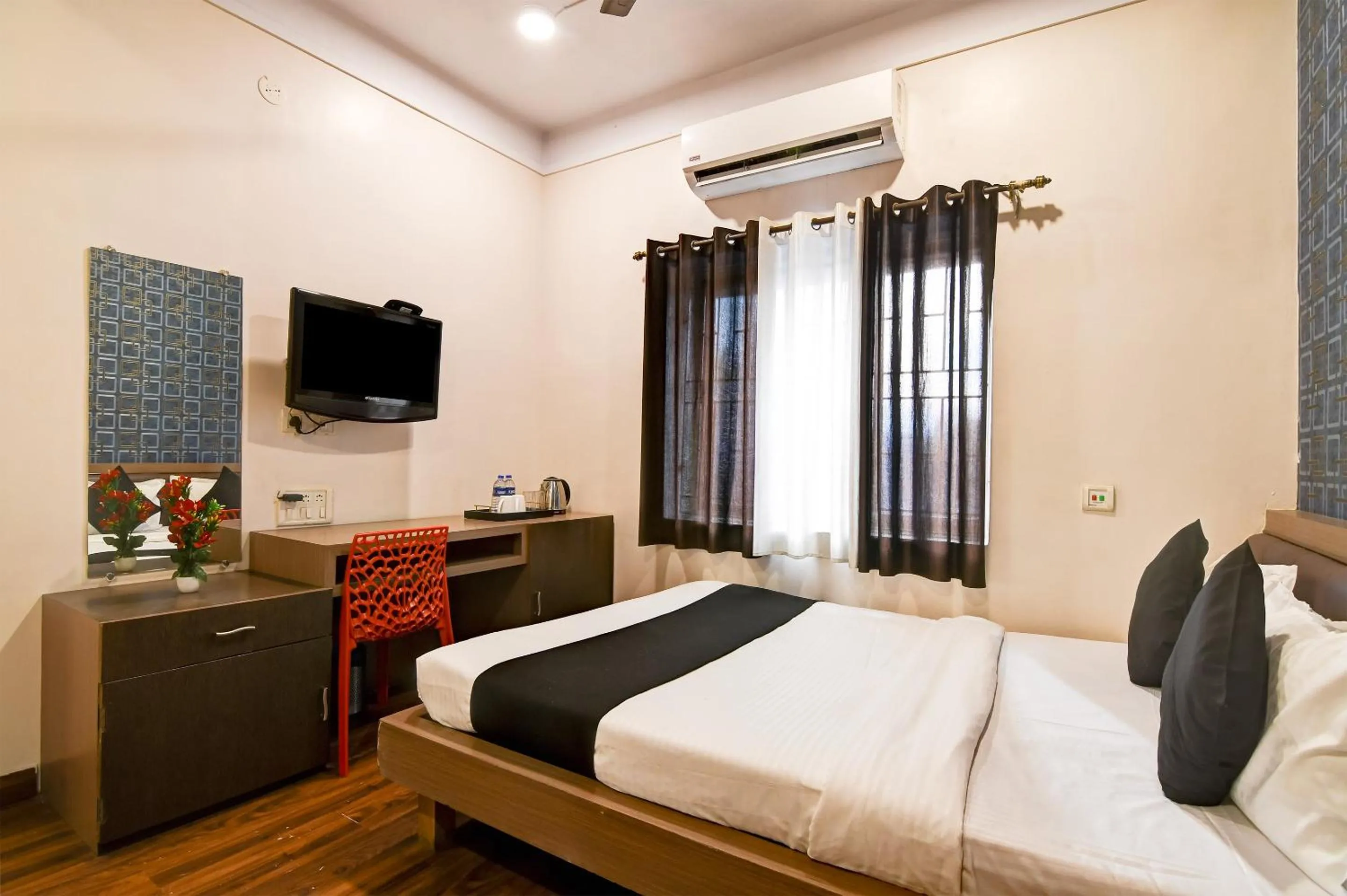 Brill Maner Residency Opposite Technopolis