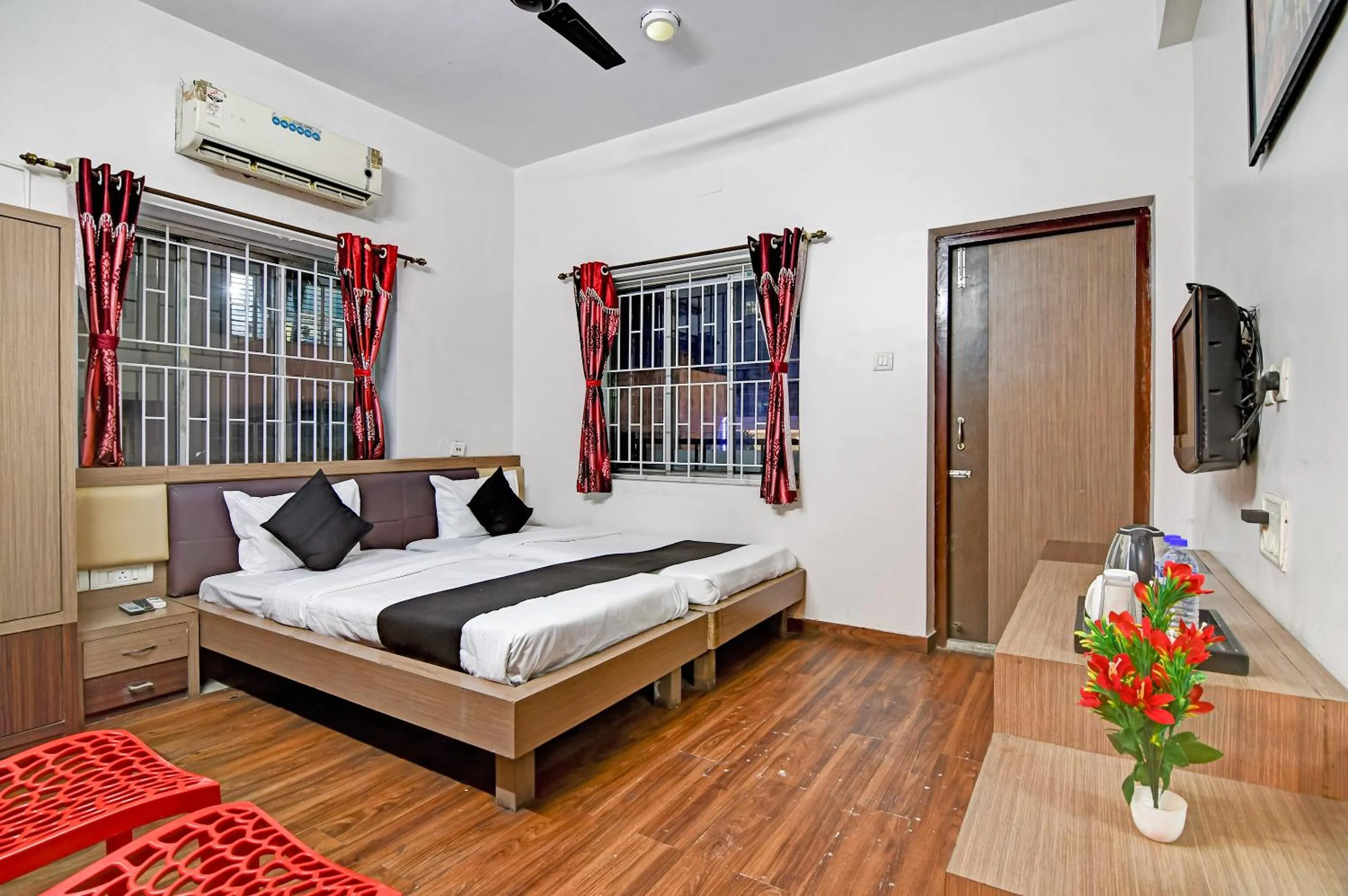 Brill Maner Residency Opposite Technopolis
