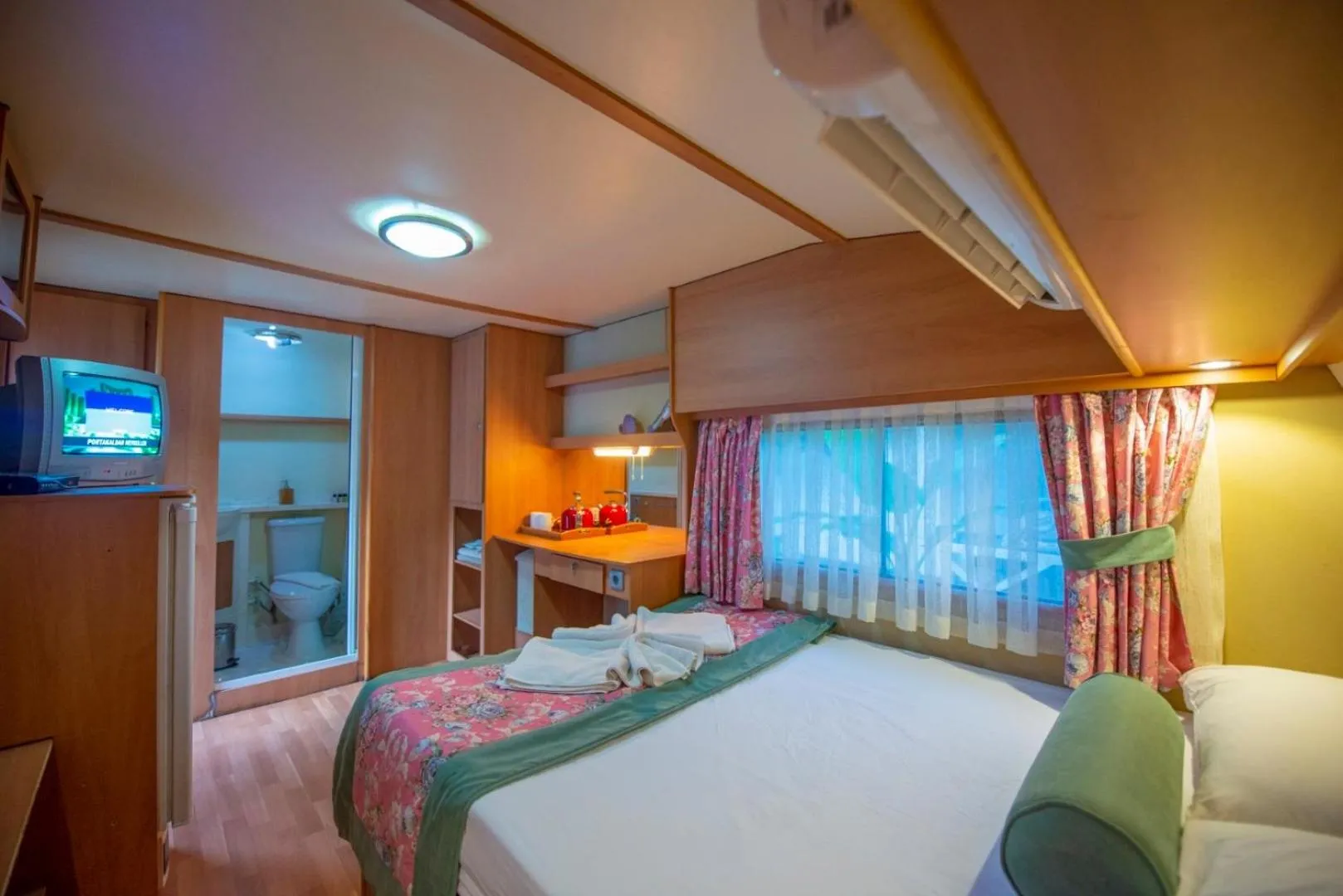 Decorative detail, Bed in S3 Seahorse Beach Club