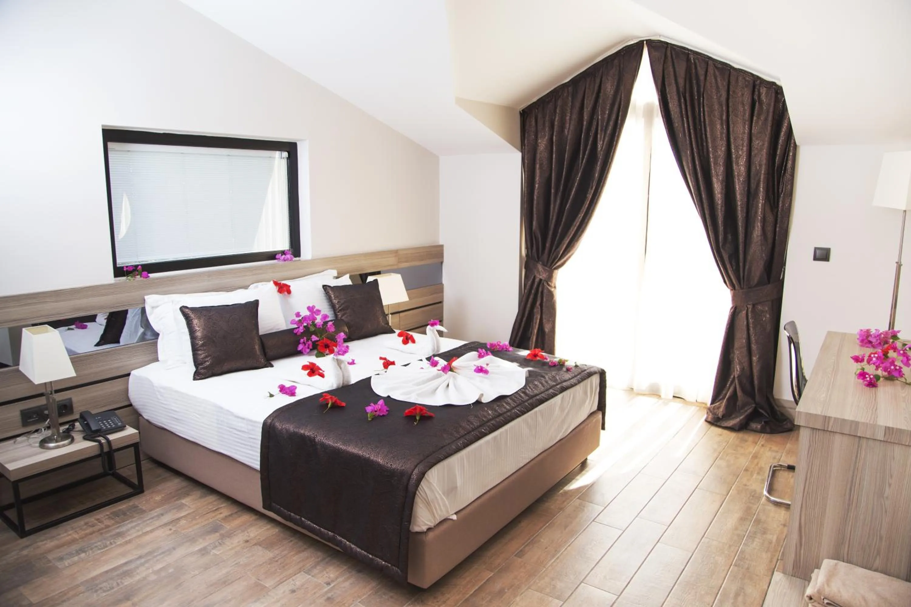 Decorative detail, Bed in S3 Seahorse Beach Club