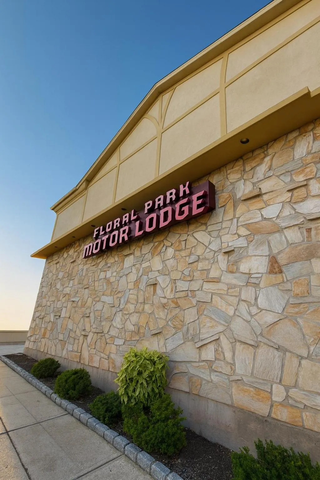 Property building in Floral Park Motor Lodge