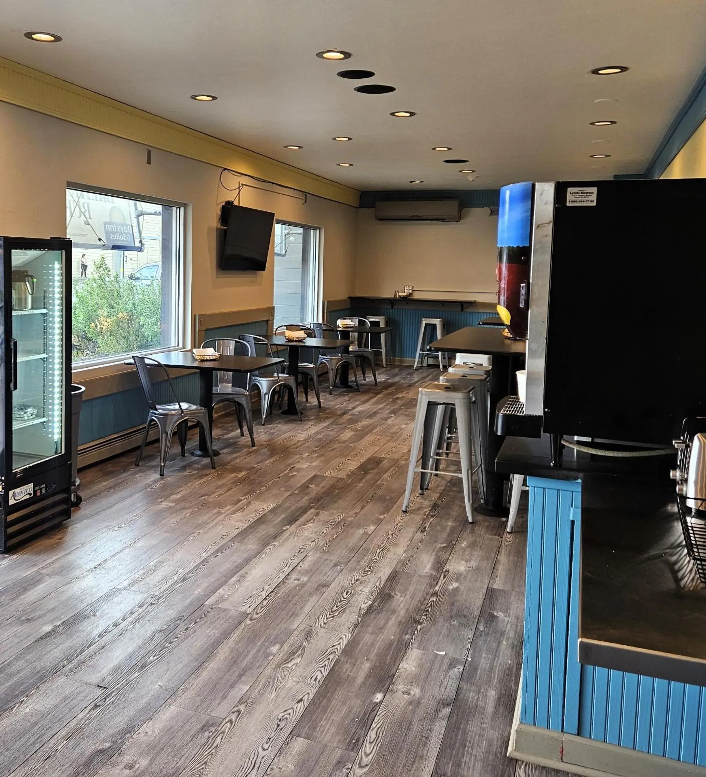 Breakfast in Days Inn and Suites by Wyndham Downtown Missoula-University Breakfast in Days Inn and Suites by Wyndham Downtown Missoula-University