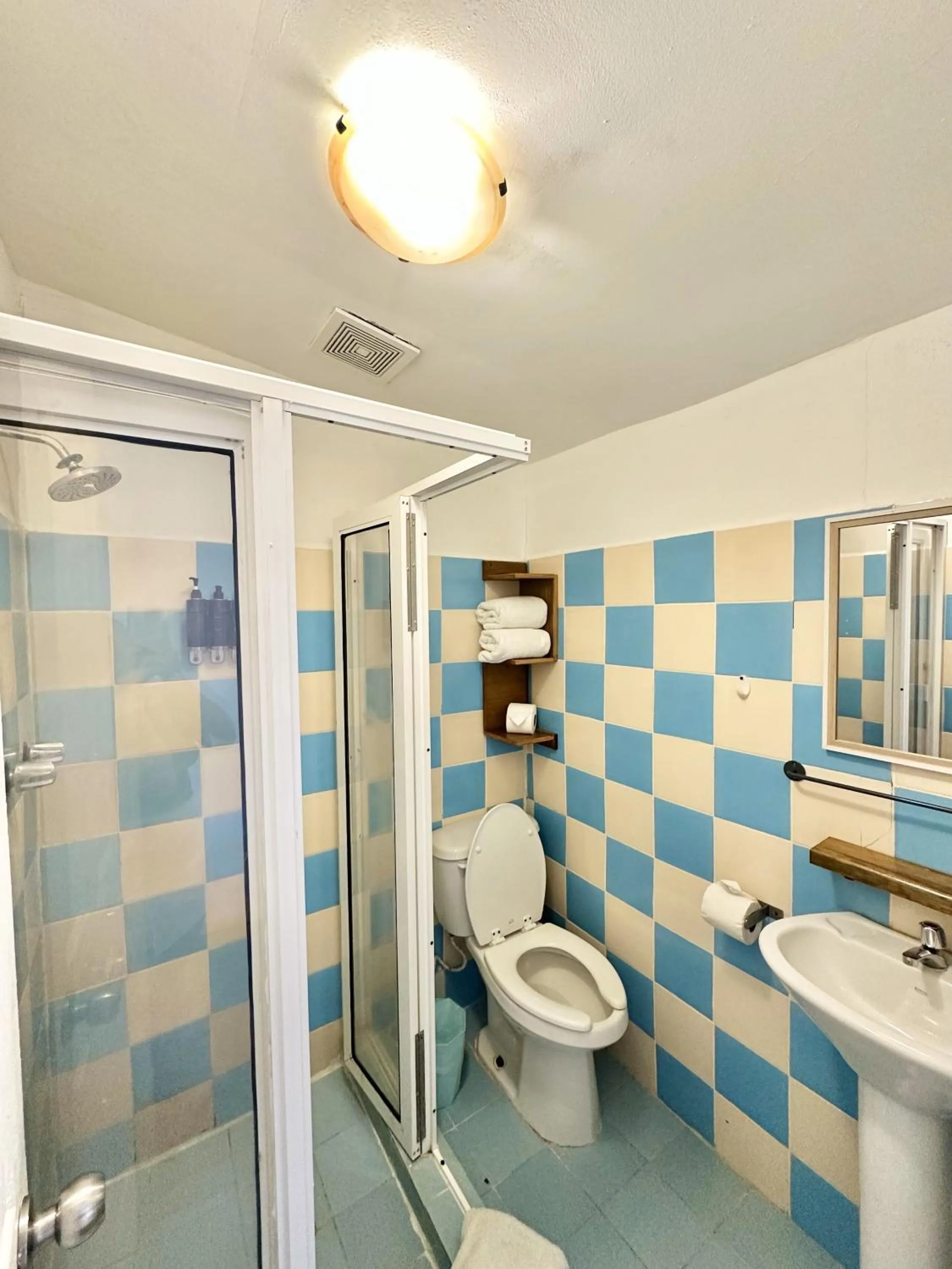 Bathroom in Klika Bocas del Toro - Formerly Selina