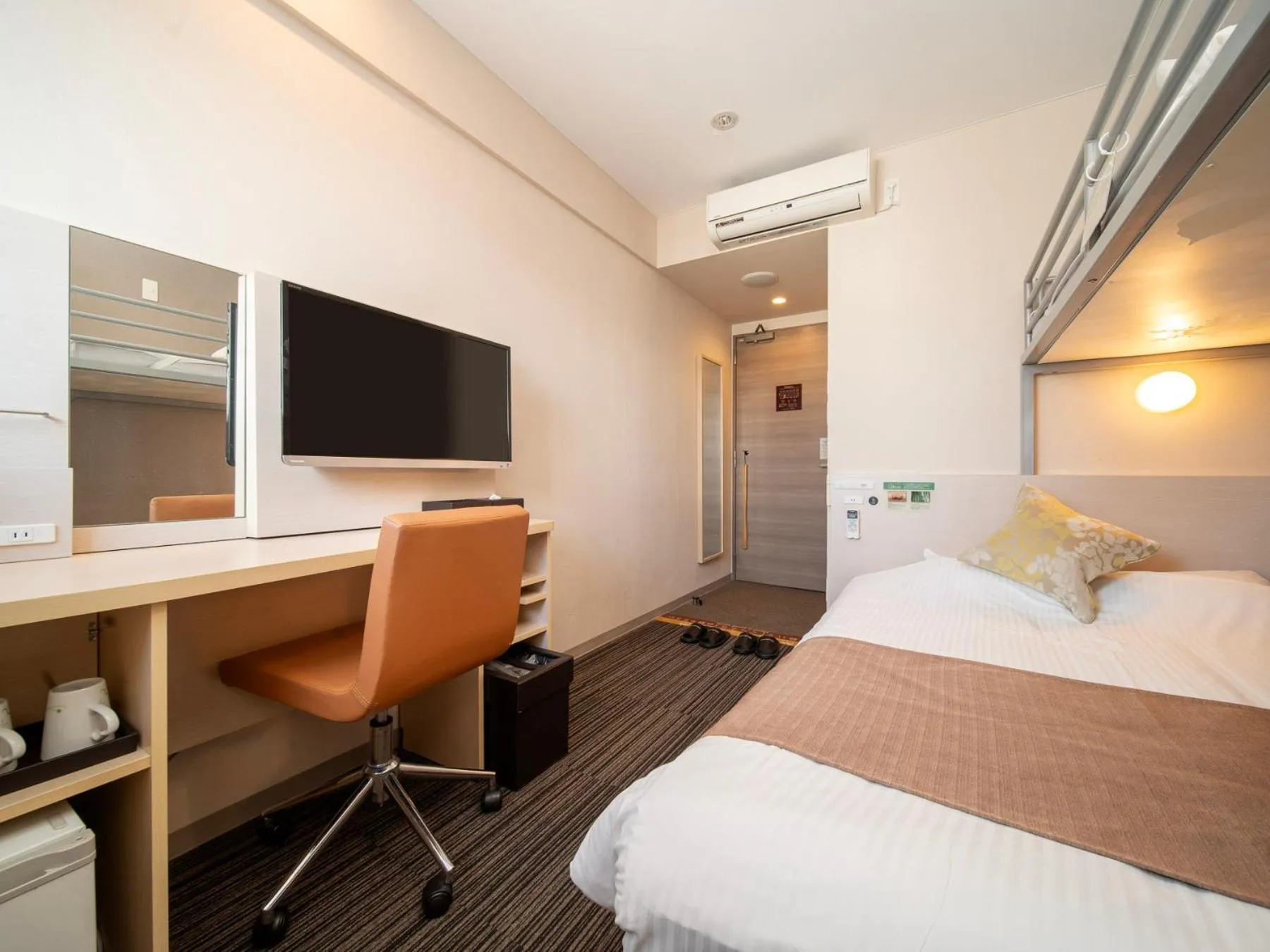 Bed in Super Hotel Premier Akasaka