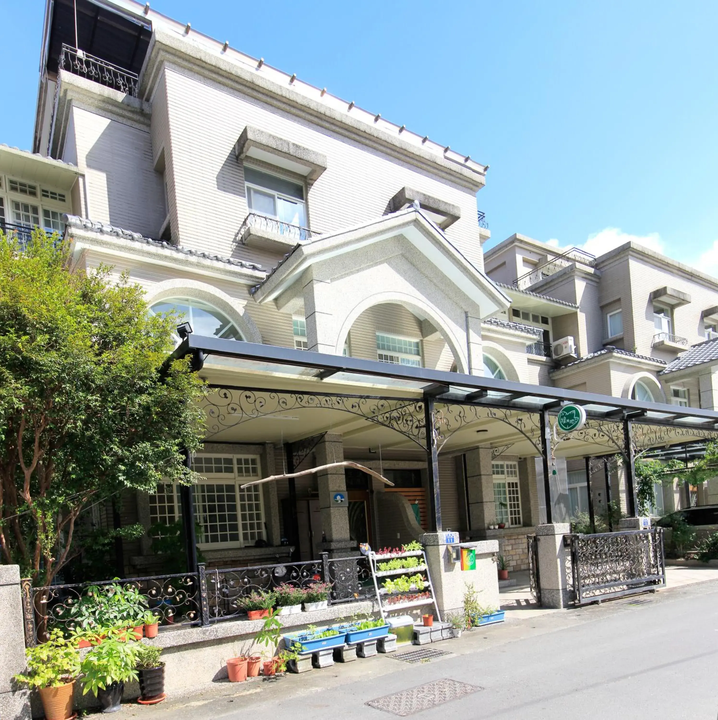 Facade/entrance in Green Park Homestay Facade/entrance in Green Park Homestay