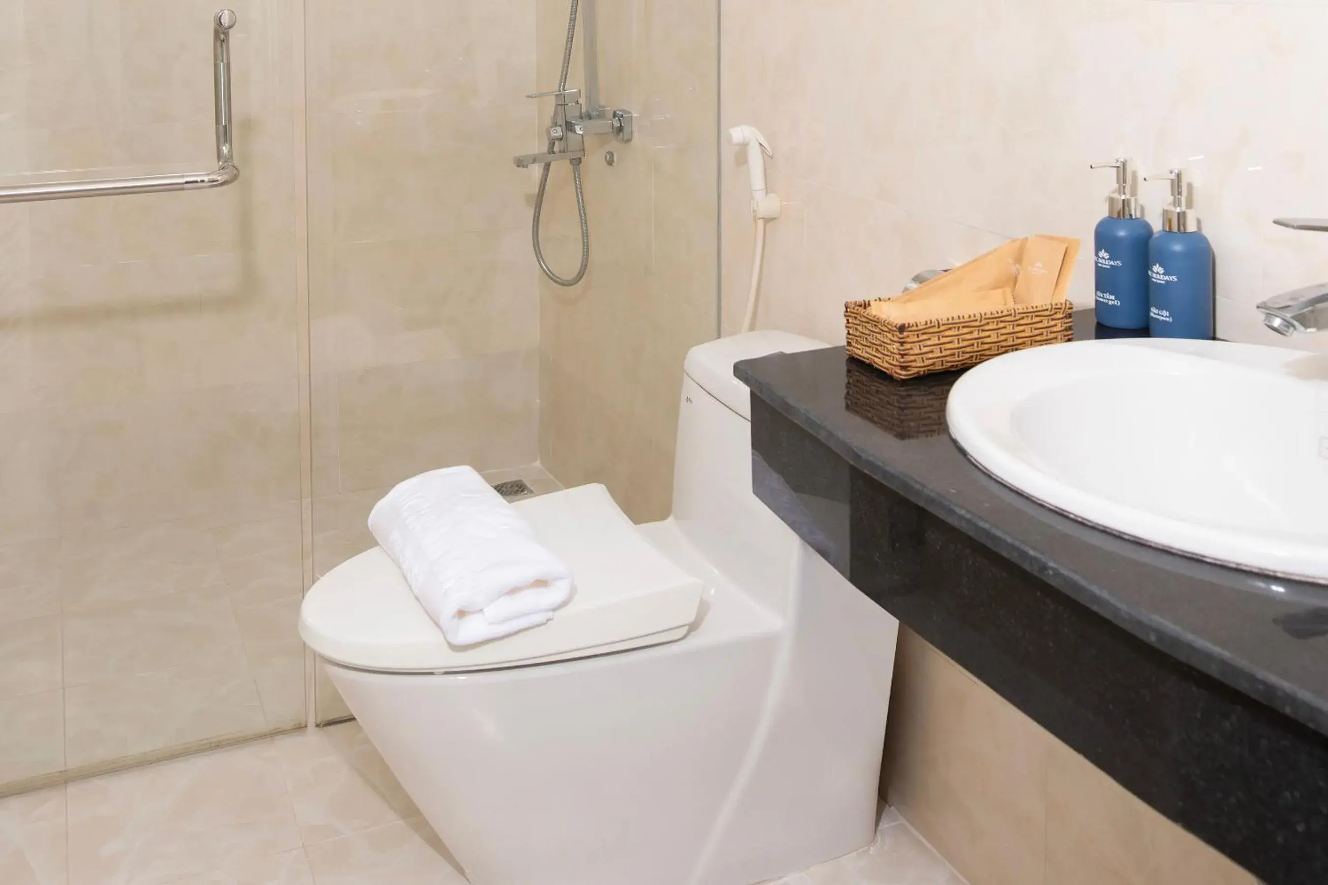 Triple Room in KLC Holidays Phu Quoc Hotel Triple Room in KLC Holidays Phu Quoc Hotel