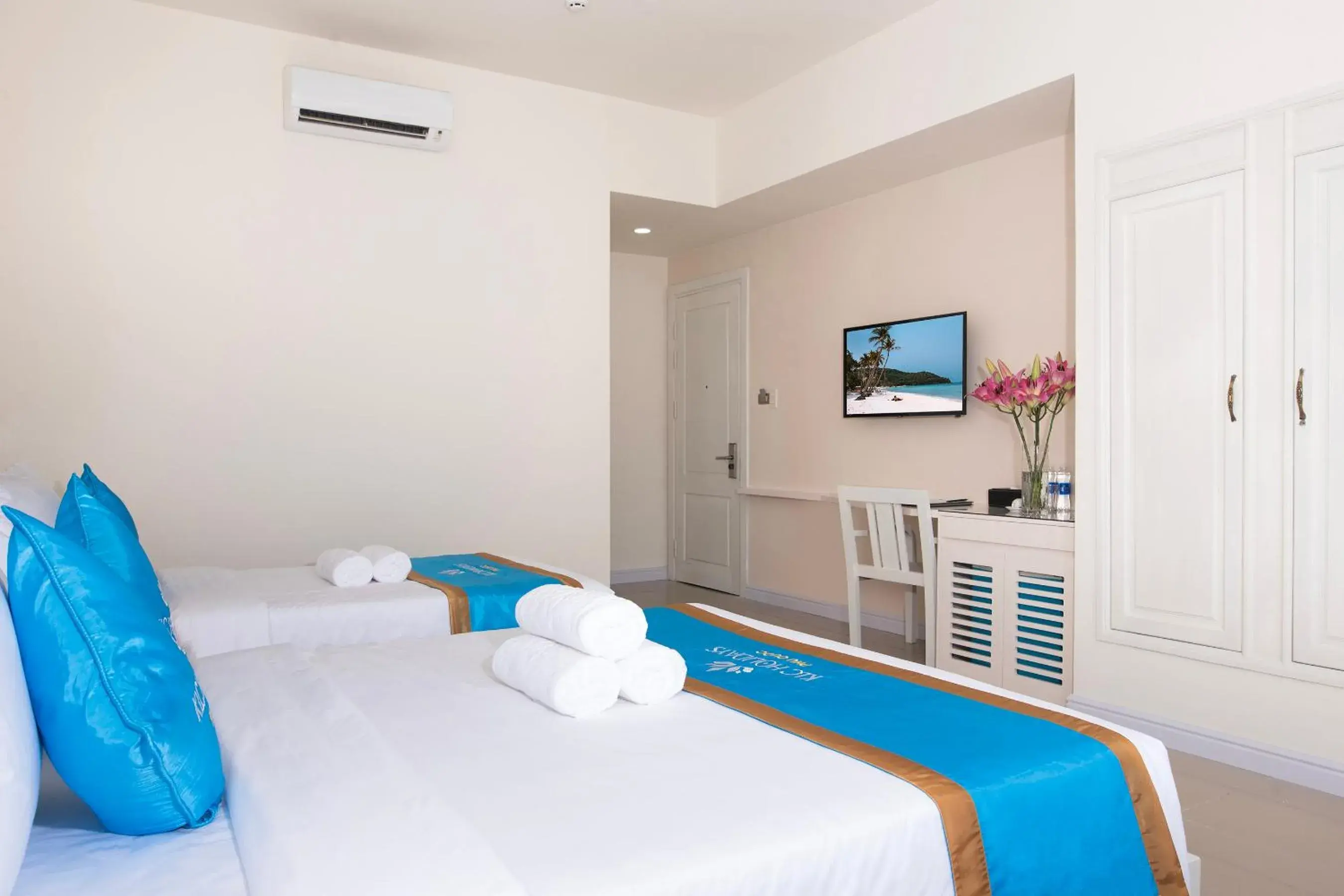Triple Room in KLC Holidays Phu Quoc Hotel Triple Room in KLC Holidays Phu Quoc Hotel